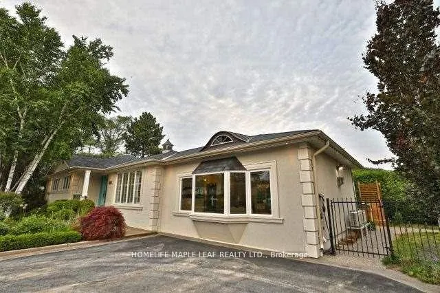 Photo 2 of 1124 Bridge Road, Oakville, West — HOMEH
