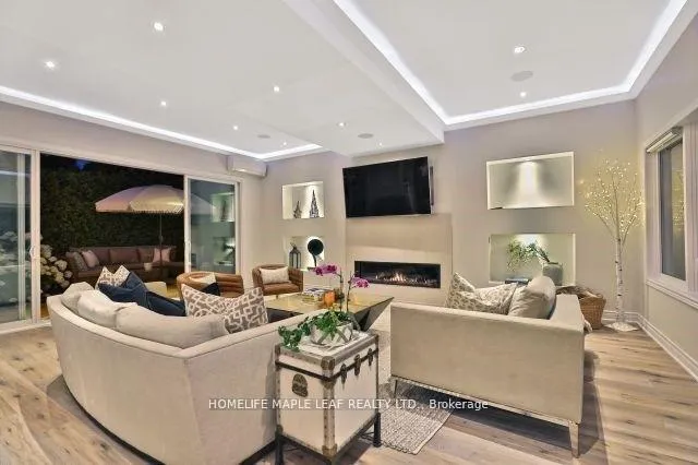 Photo 9 of 1124 Bridge Road, Oakville, West — HOMEH