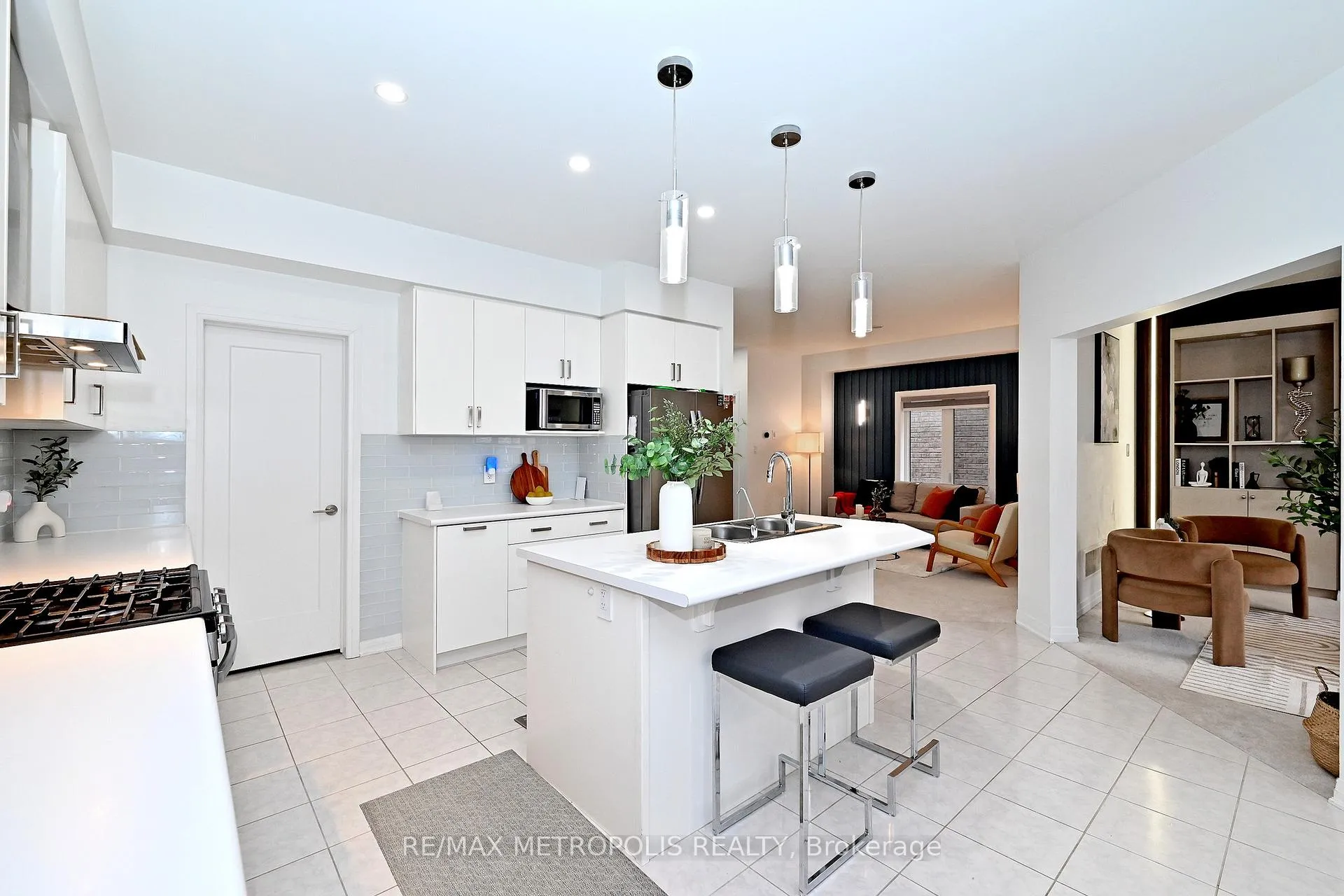Photo 10 of 14 Jenner Drive, Brant, South Dumfries — HOMEH