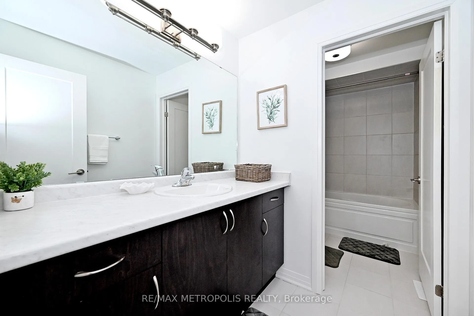 Photo 30 of 14 Jenner Drive, Brant, South Dumfries — HOMEH