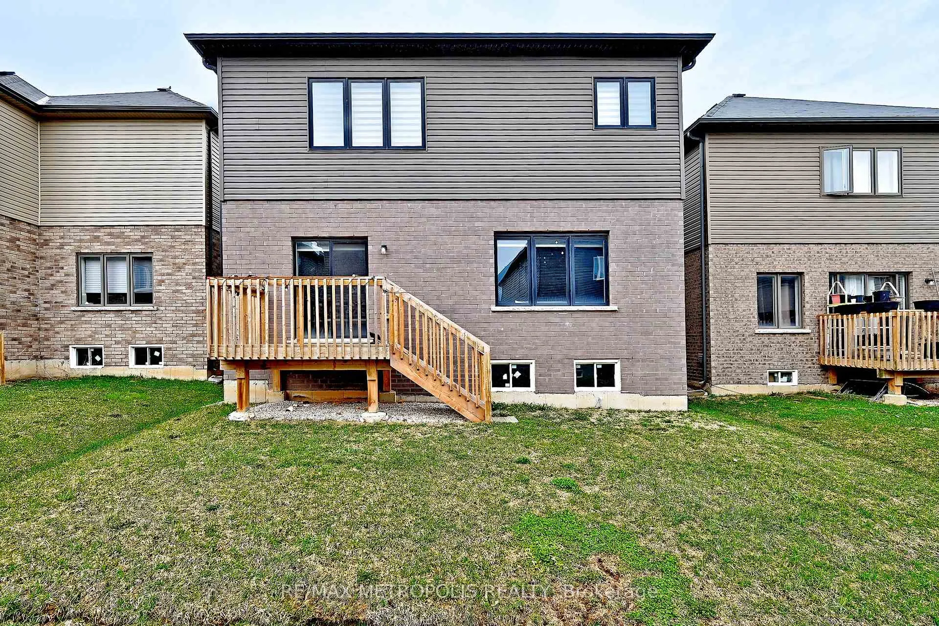 Photo 39 of 14 Jenner Drive, Brant, South Dumfries — HOMEH