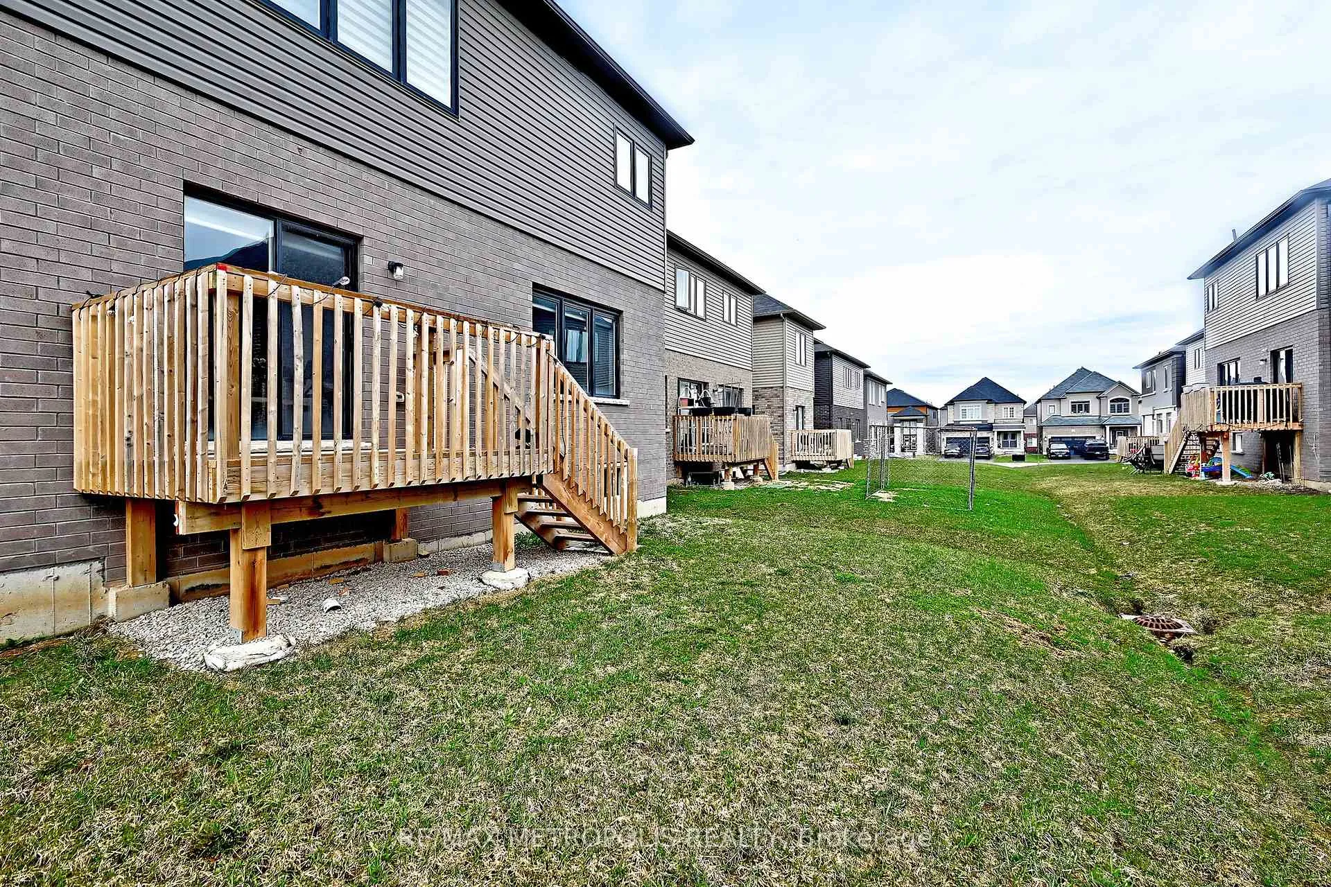 Photo 40 of 14 Jenner Drive, Brant, South Dumfries — HOMEH