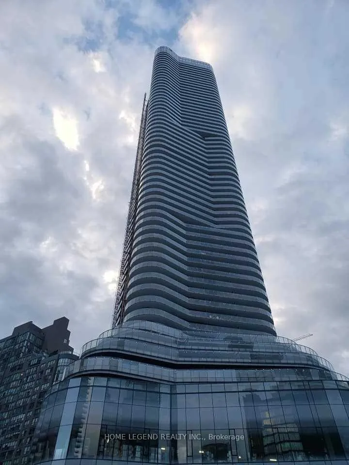 Front of Unit 1510, 11 Wellesley Street W
