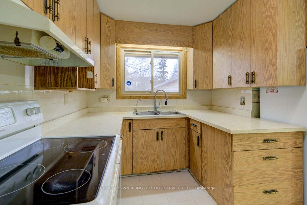 Photo 9 of 40 Gilbert Street, Belleville, Belleville Ward — HOMEH