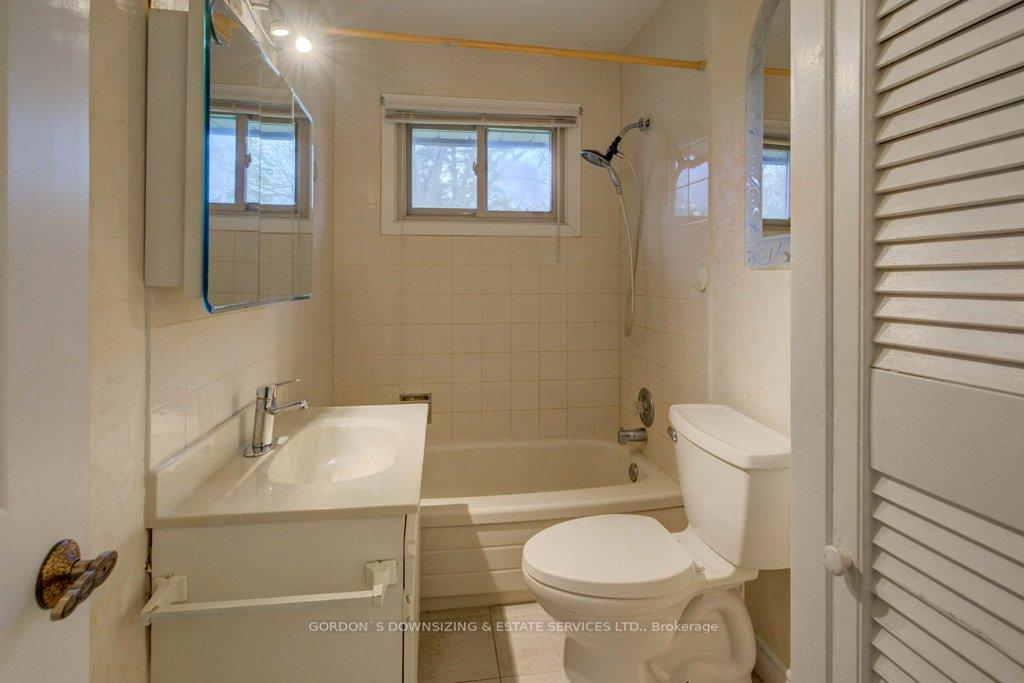 Photo 16 of 40 Gilbert Street, Belleville, Belleville Ward — HOMEH