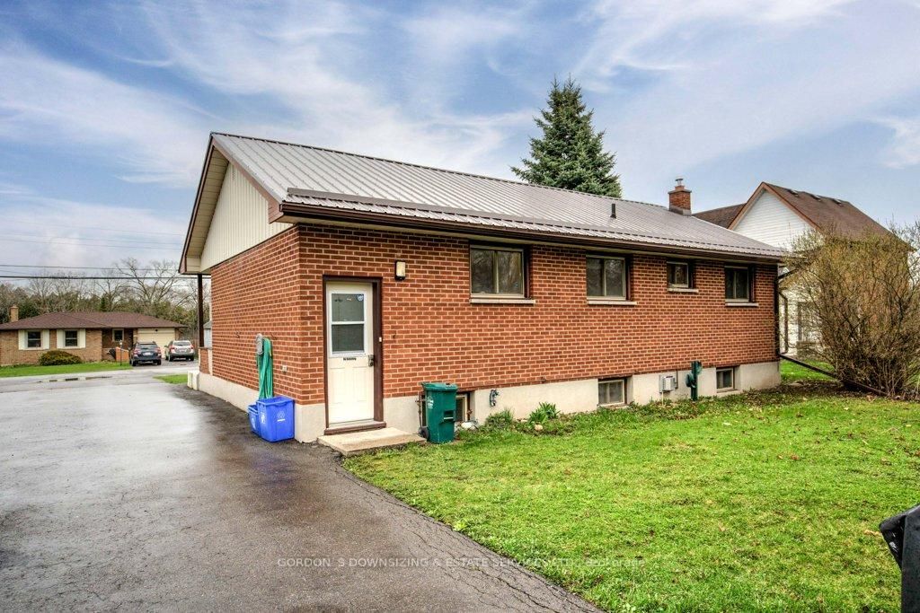 Photo 33 of 40 Gilbert Street, Belleville, Belleville Ward — HOMEH