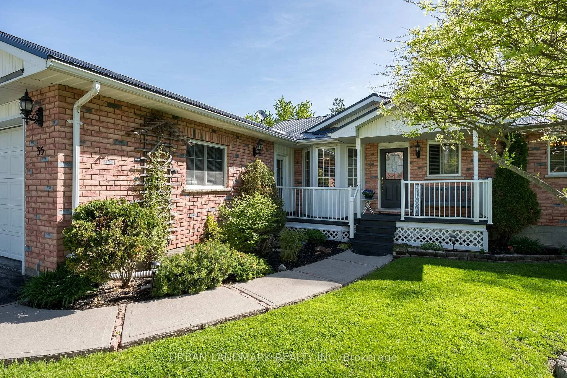 Photo 4 of 35 Nelson Street, Centre Hastings — HOMEH