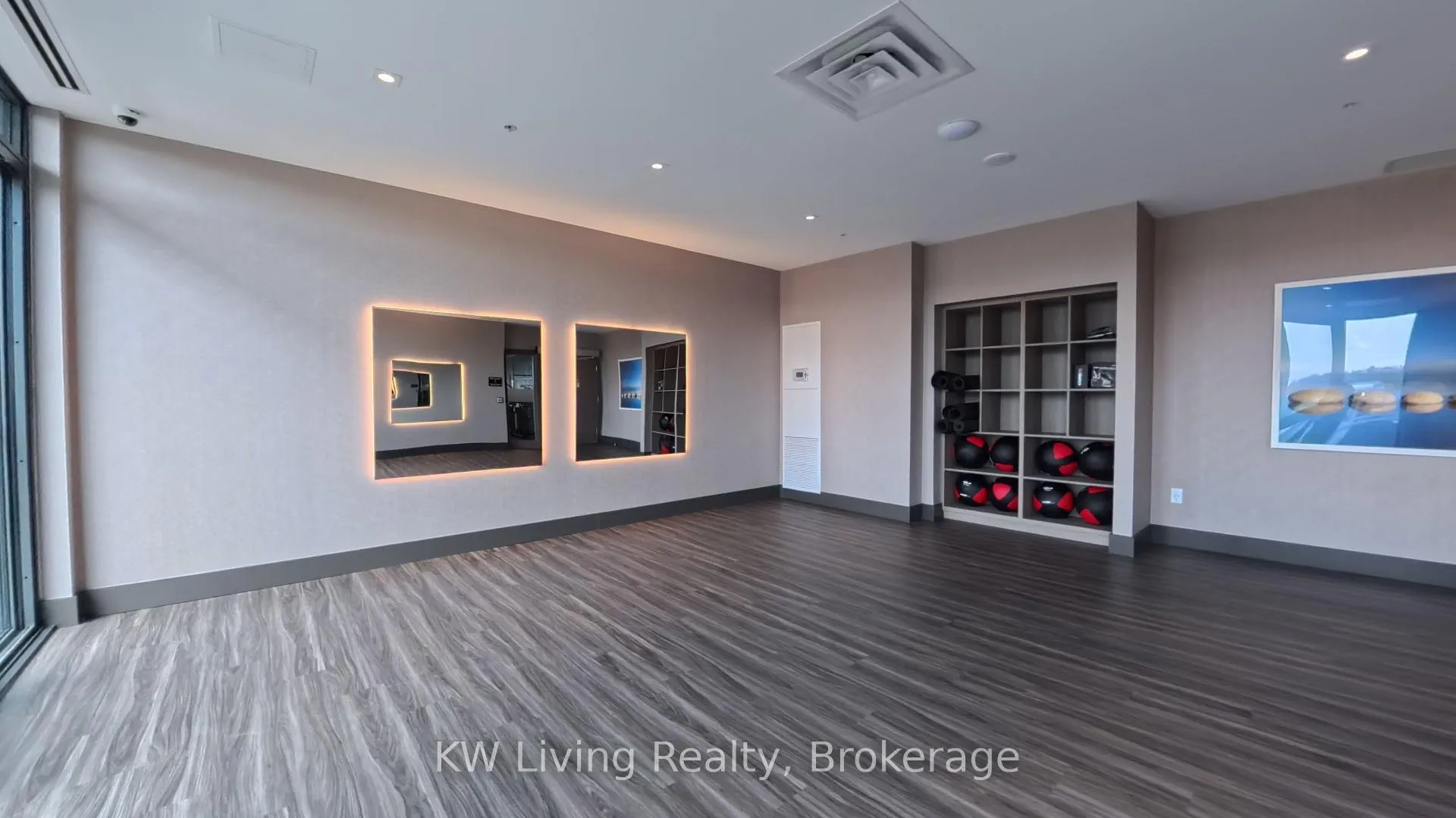 Photo 36 of Unit 904, 75 James Street S, Hamilton, Corktown — HOMEH