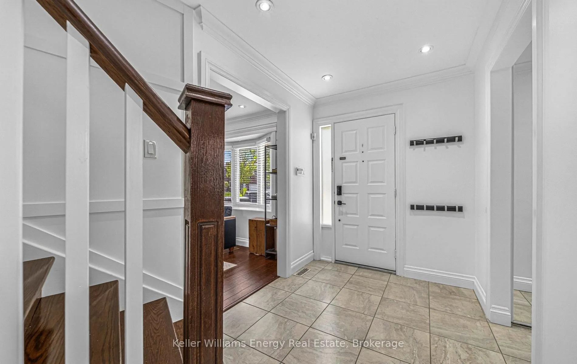 Photo 8 of 632 Chiron Crescent, Pickering, Amberlea — HOMEH
