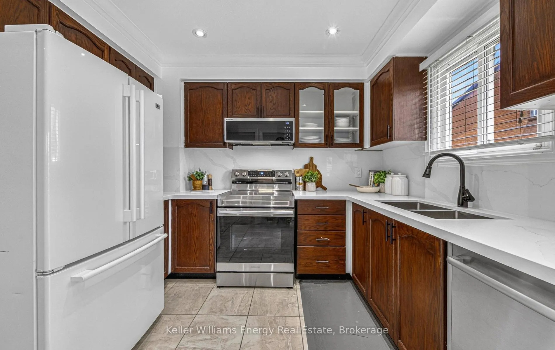 Photo 17 of 632 Chiron Crescent, Pickering, Amberlea — HOMEH