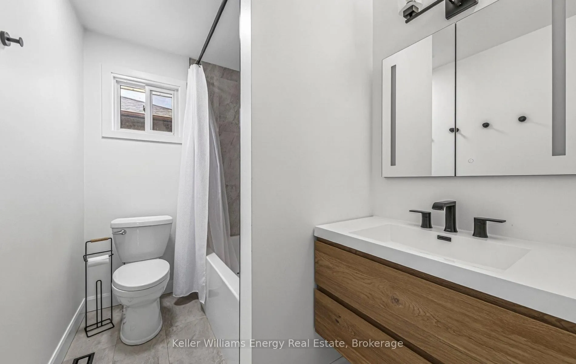 Photo 24 of 632 Chiron Crescent, Pickering, Amberlea — HOMEH