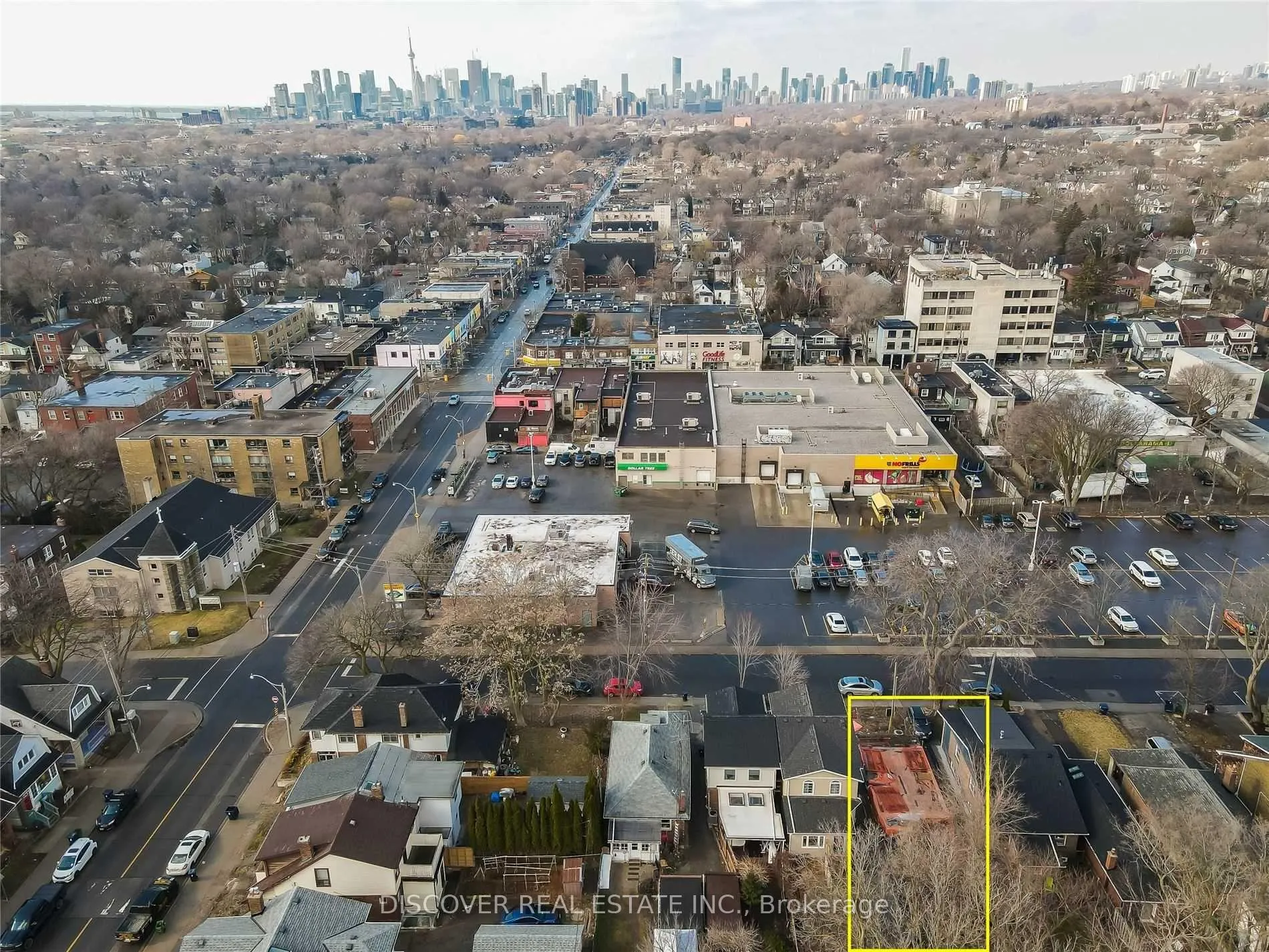 Photo 2 of 95 Gainsborough Road, Toronto, Woodbine Corridor — HOMEH
