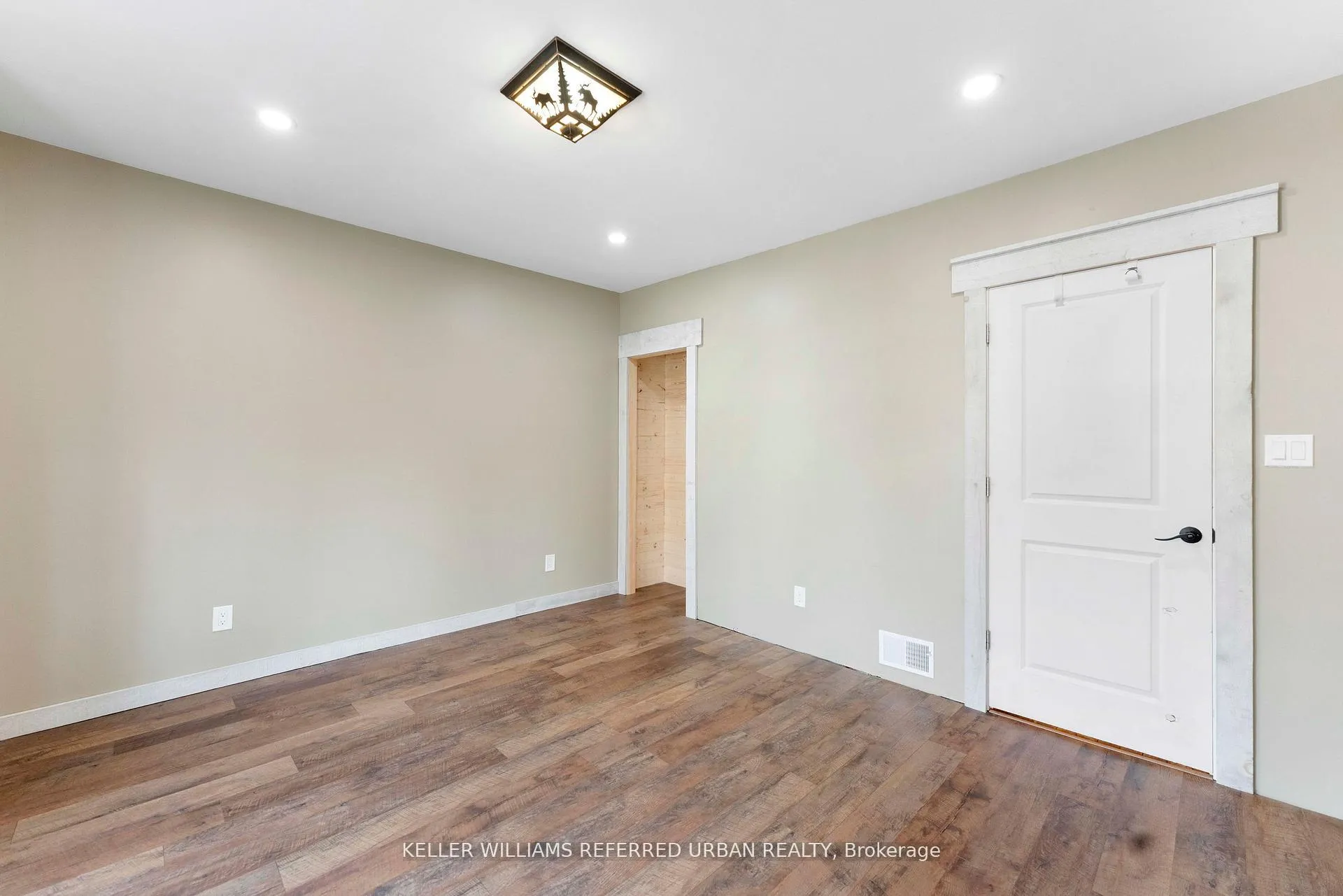 Photo 13 of 8 Woodlee Road, Toronto, East End-Danforth — HOMEH