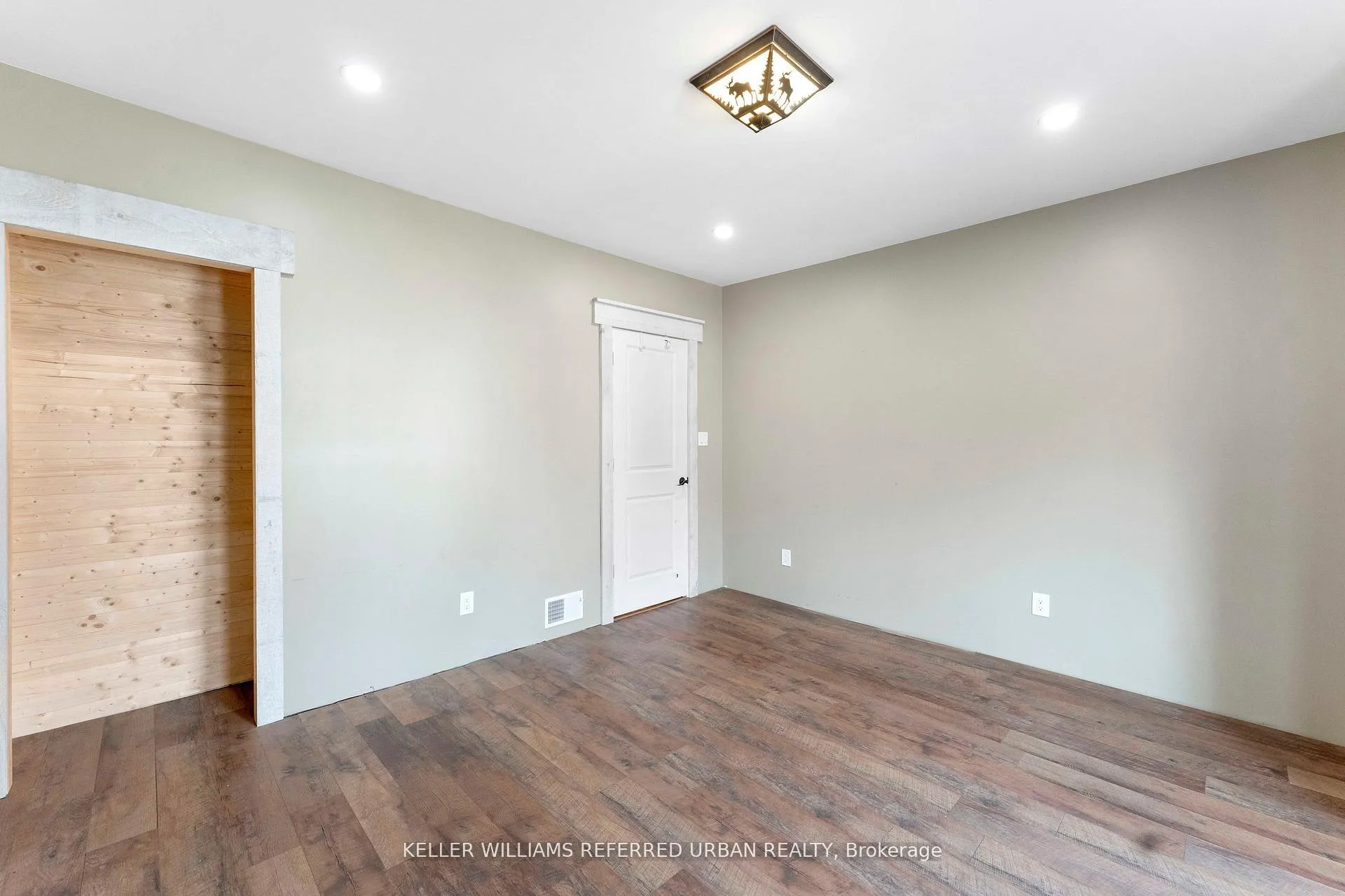 Photo 14 of 8 Woodlee Road, Toronto, East End-Danforth — HOMEH
