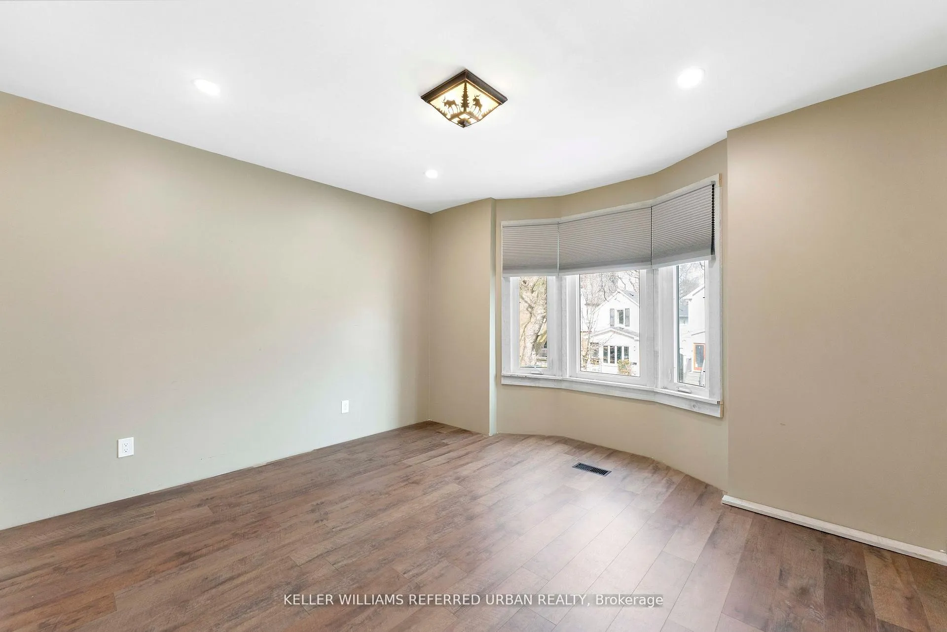 Photo 15 of 8 Woodlee Road, Toronto, East End-Danforth — HOMEH