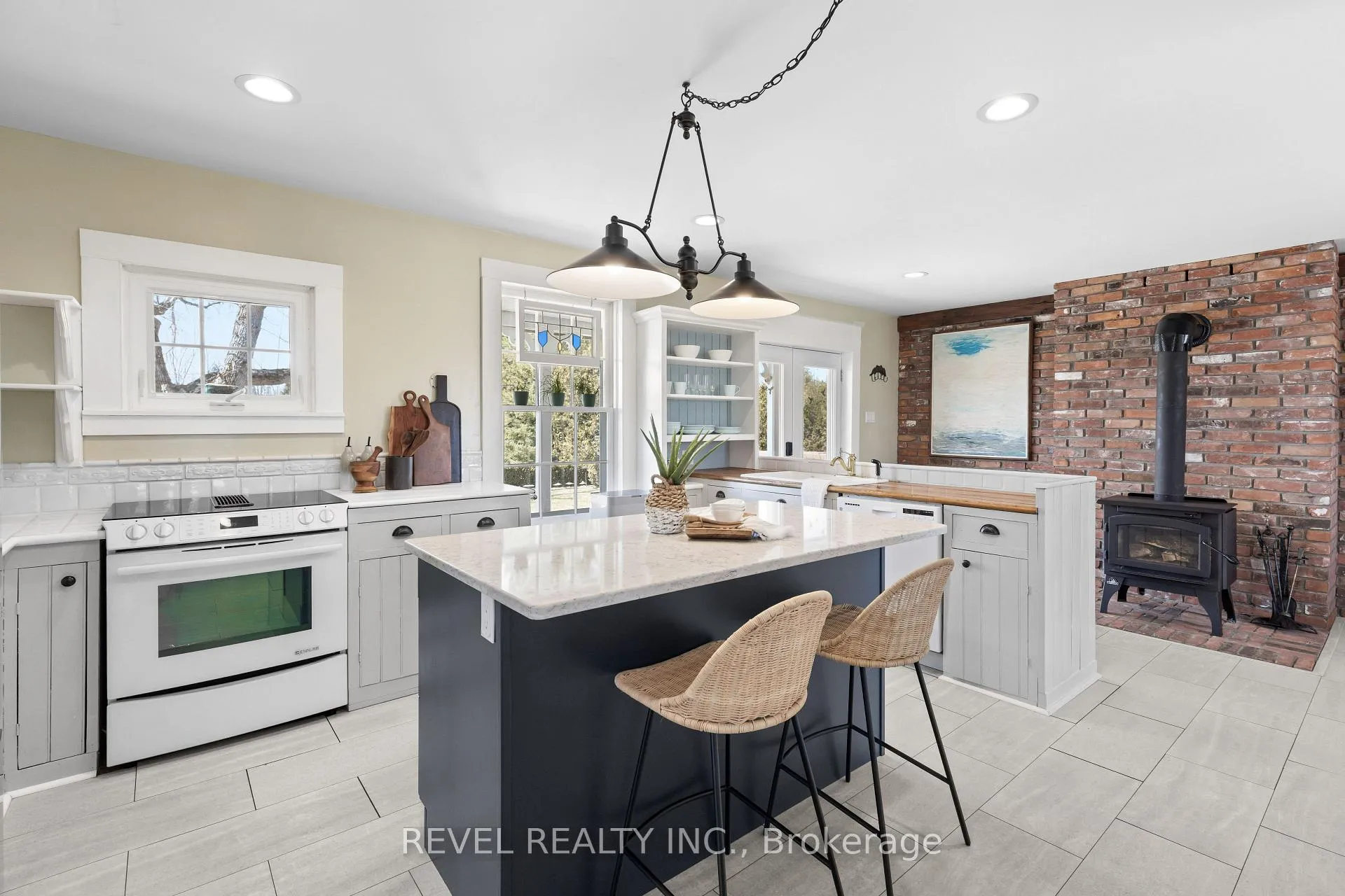 Photo 16 of 291 County Rd 30, Kawartha Lakes, Verulam — HOMEH