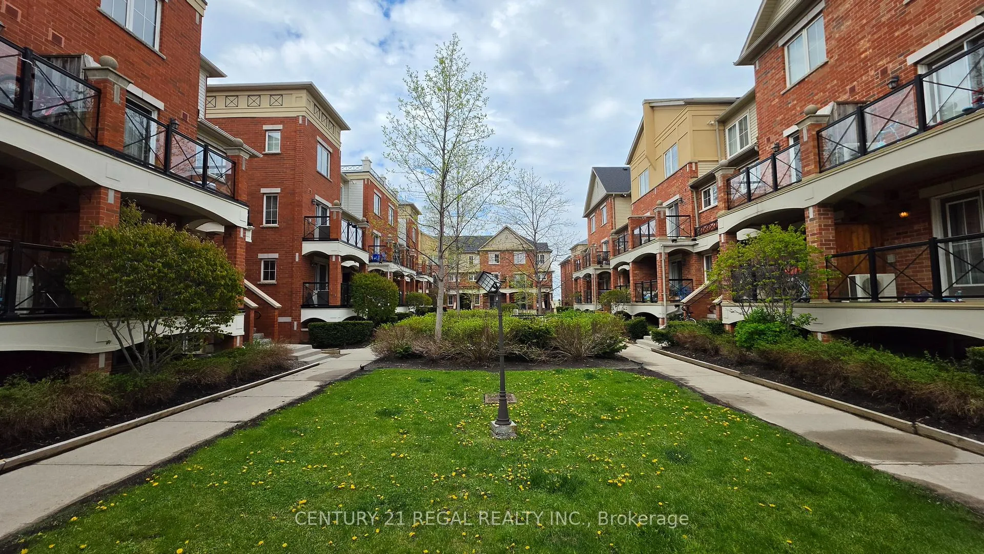 Photo 1 of Unit 19, 39 Hays Boulevard, Oakville, River Oaks — HOMEH
