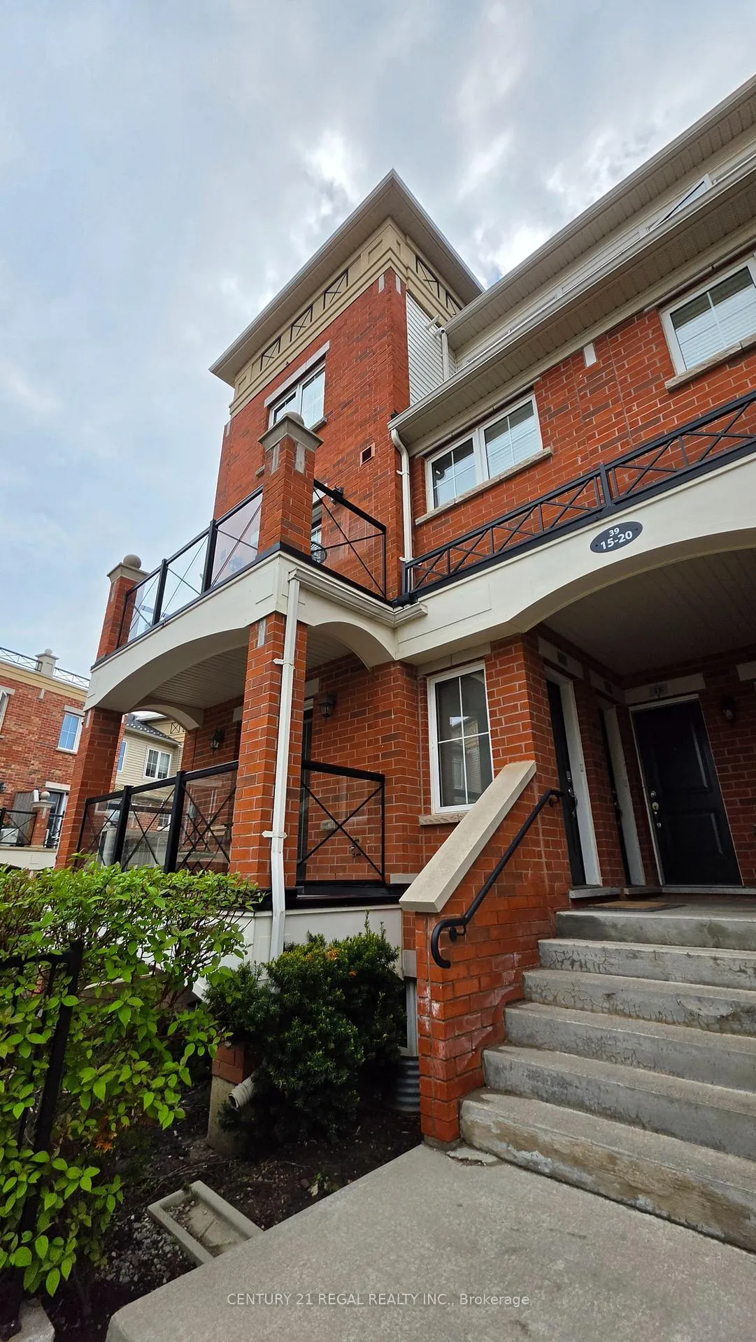 Photo 2 of Unit 19, 39 Hays Boulevard, Oakville, River Oaks — HOMEH