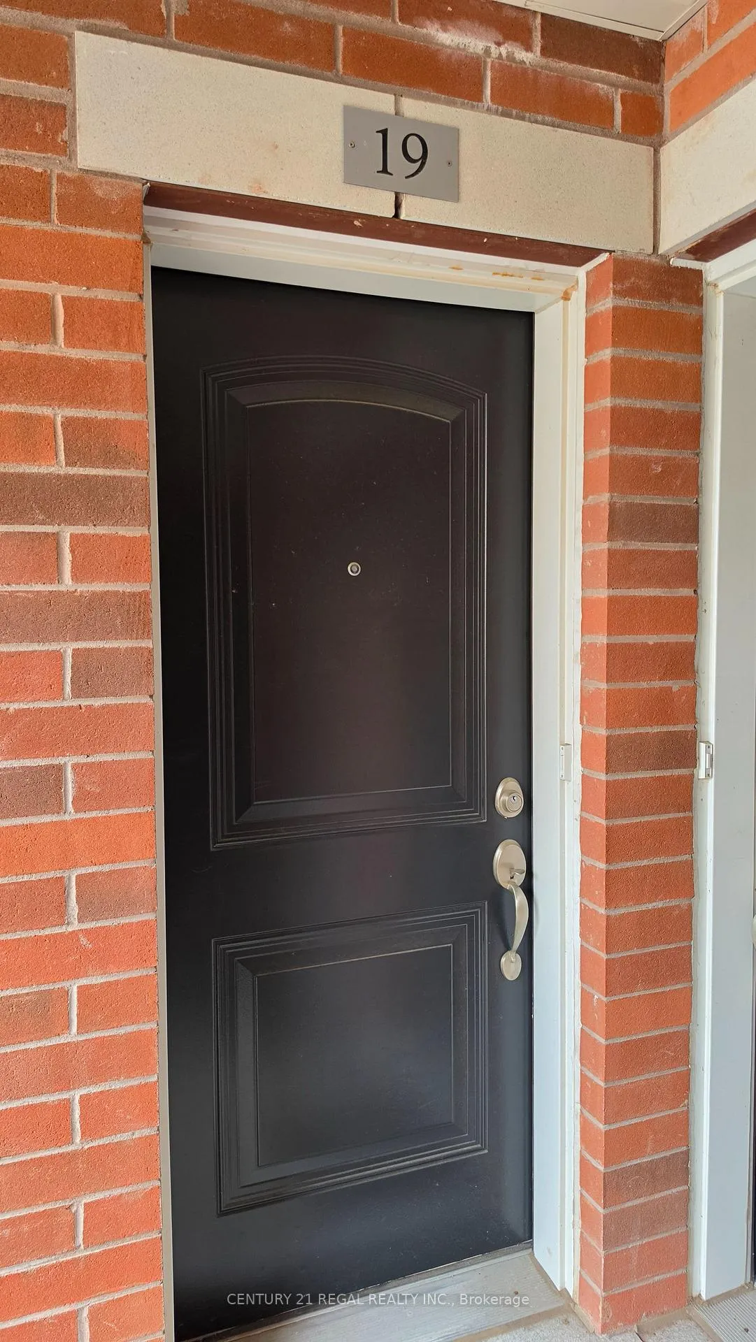 Photo 4 of Unit 19, 39 Hays Boulevard, Oakville, River Oaks — HOMEH