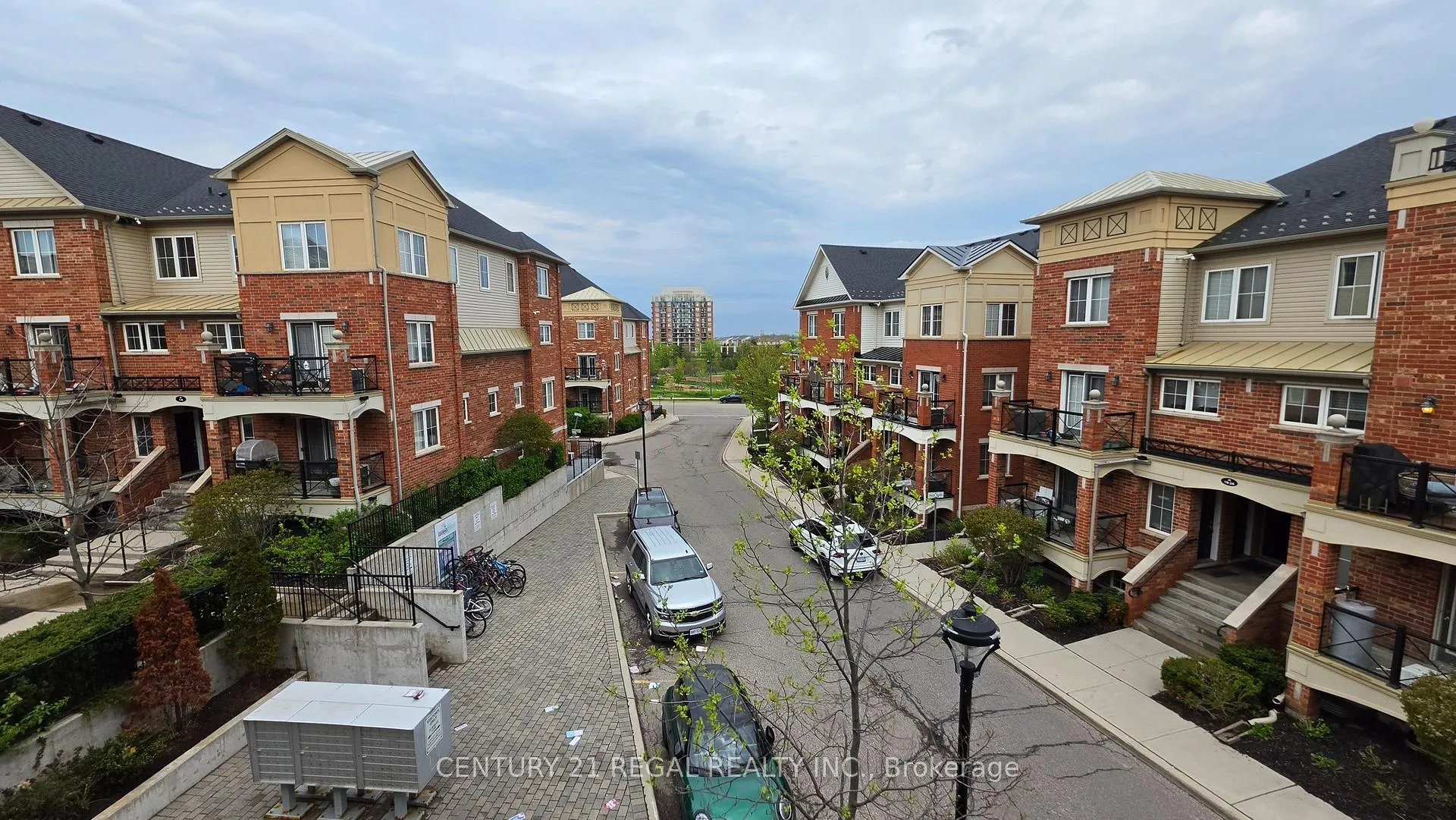 Photo 25 of Unit 19, 39 Hays Boulevard, Oakville, River Oaks — HOMEH