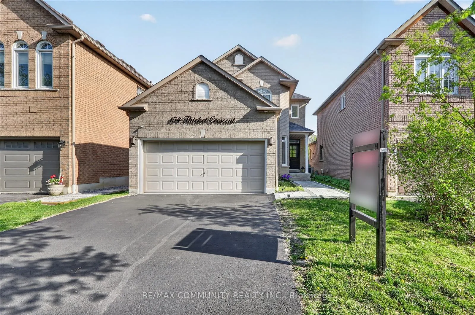 Photo 2 of 154 Thicket Crescent, Pickering, Highbush — HOMEH