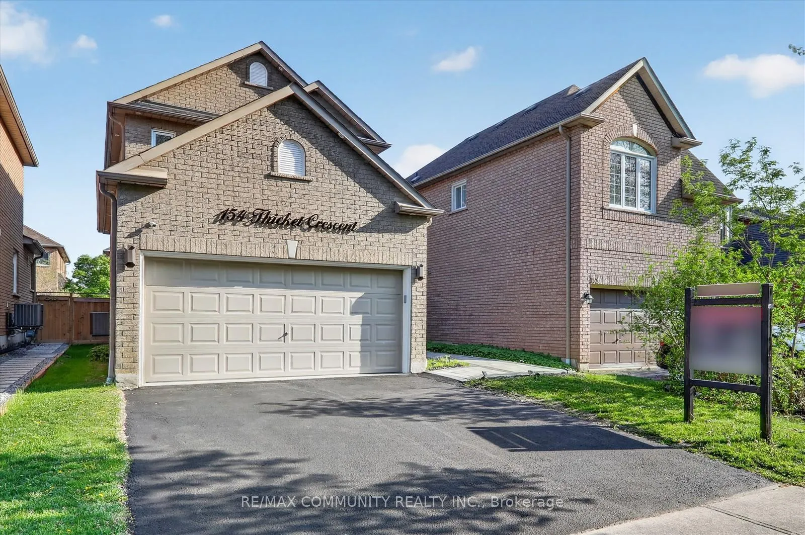 Photo 3 of 154 Thicket Crescent, Pickering, Highbush — HOMEH