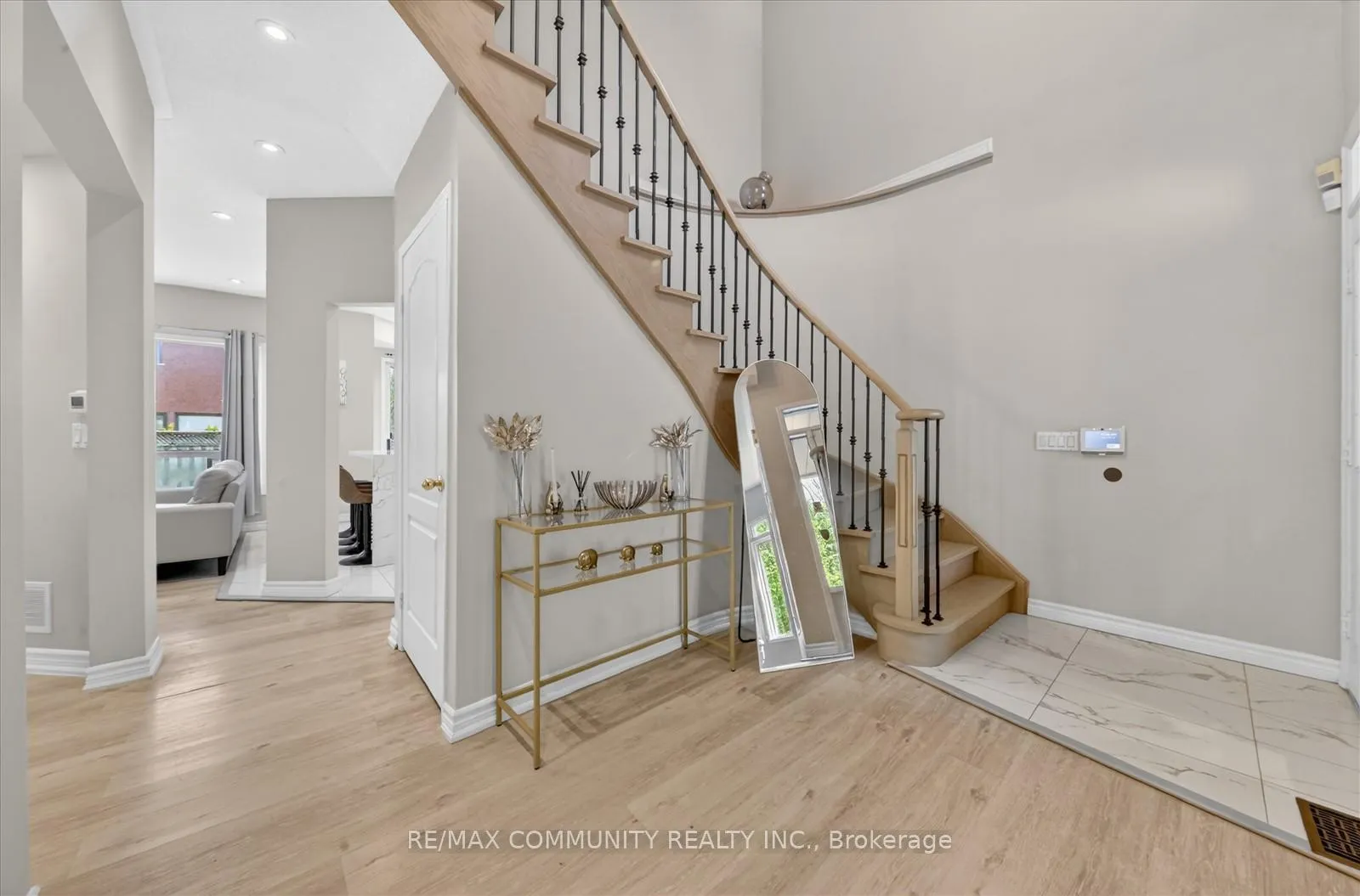 Photo 7 of 154 Thicket Crescent, Pickering, Highbush — HOMEH