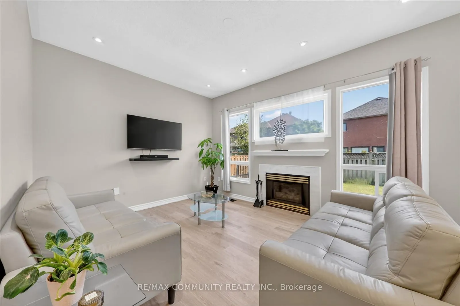 Photo 13 of 154 Thicket Crescent, Pickering, Highbush — HOMEH