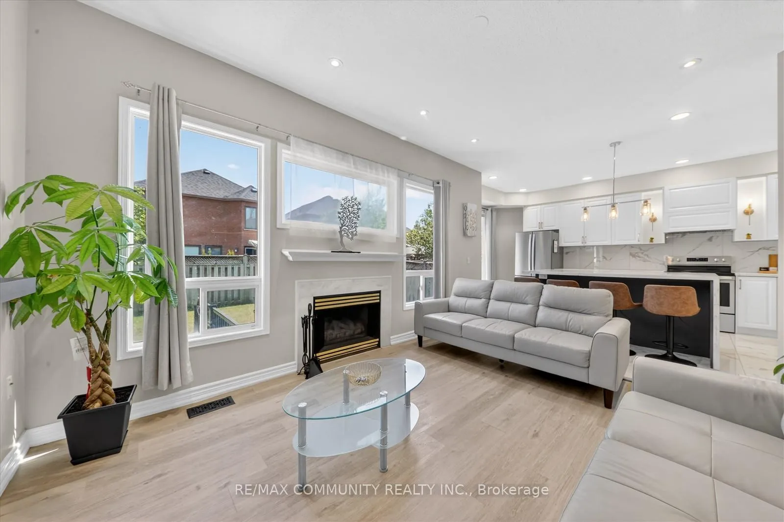 Photo 14 of 154 Thicket Crescent, Pickering, Highbush — HOMEH