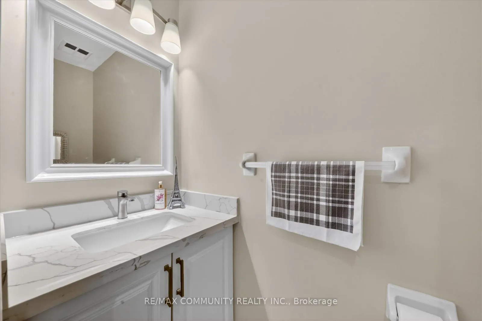 Photo 19 of 154 Thicket Crescent, Pickering, Highbush — HOMEH