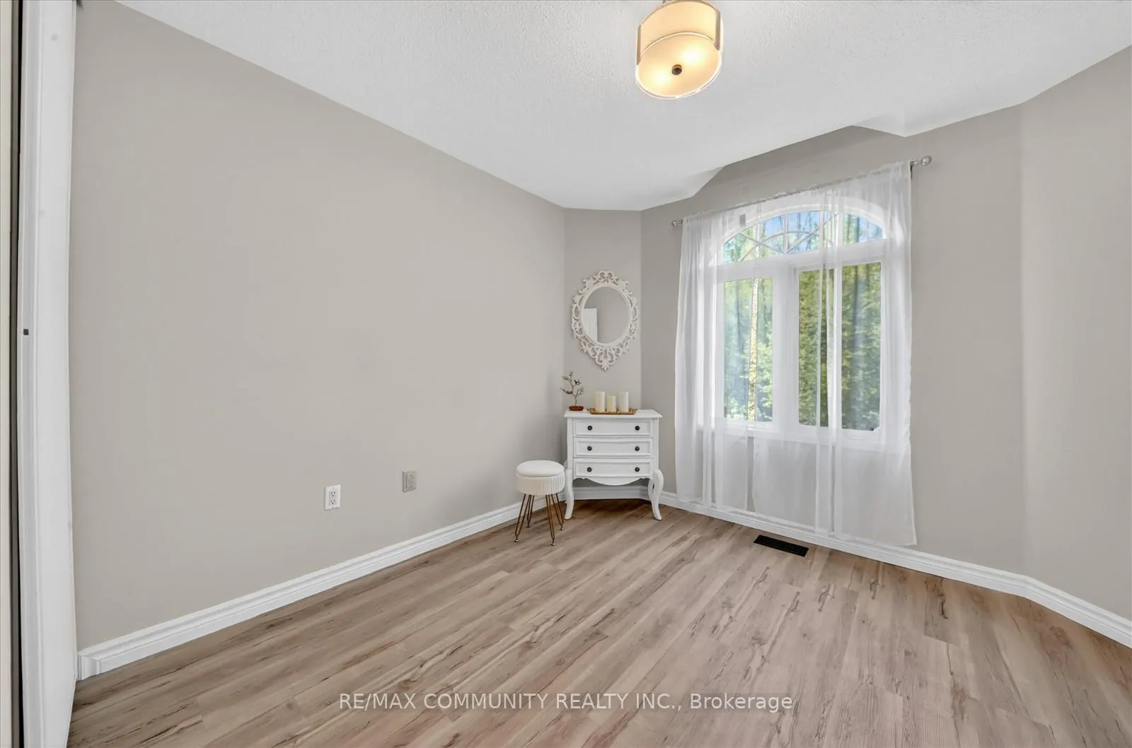 Photo 33 of 154 Thicket Crescent, Pickering, Highbush — HOMEH