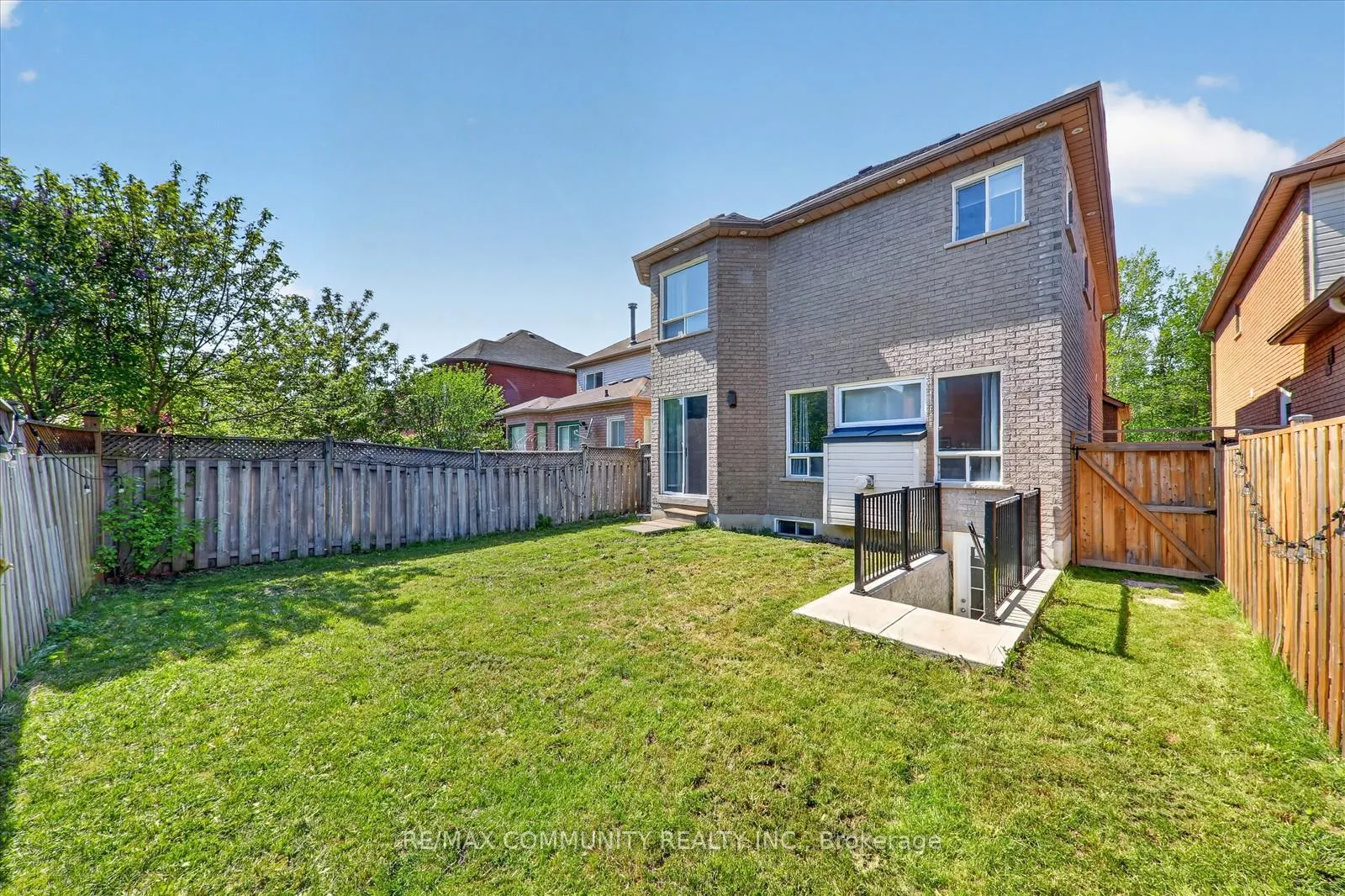 Photo 37 of 154 Thicket Crescent, Pickering, Highbush — HOMEH