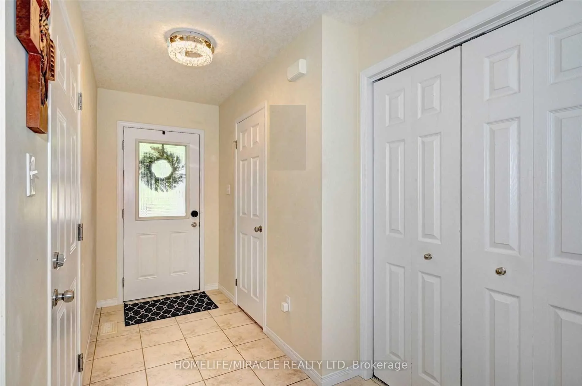 Photo 4 of 130 Upper Mercer Street, Kitchener, Grand River South — HOMEH