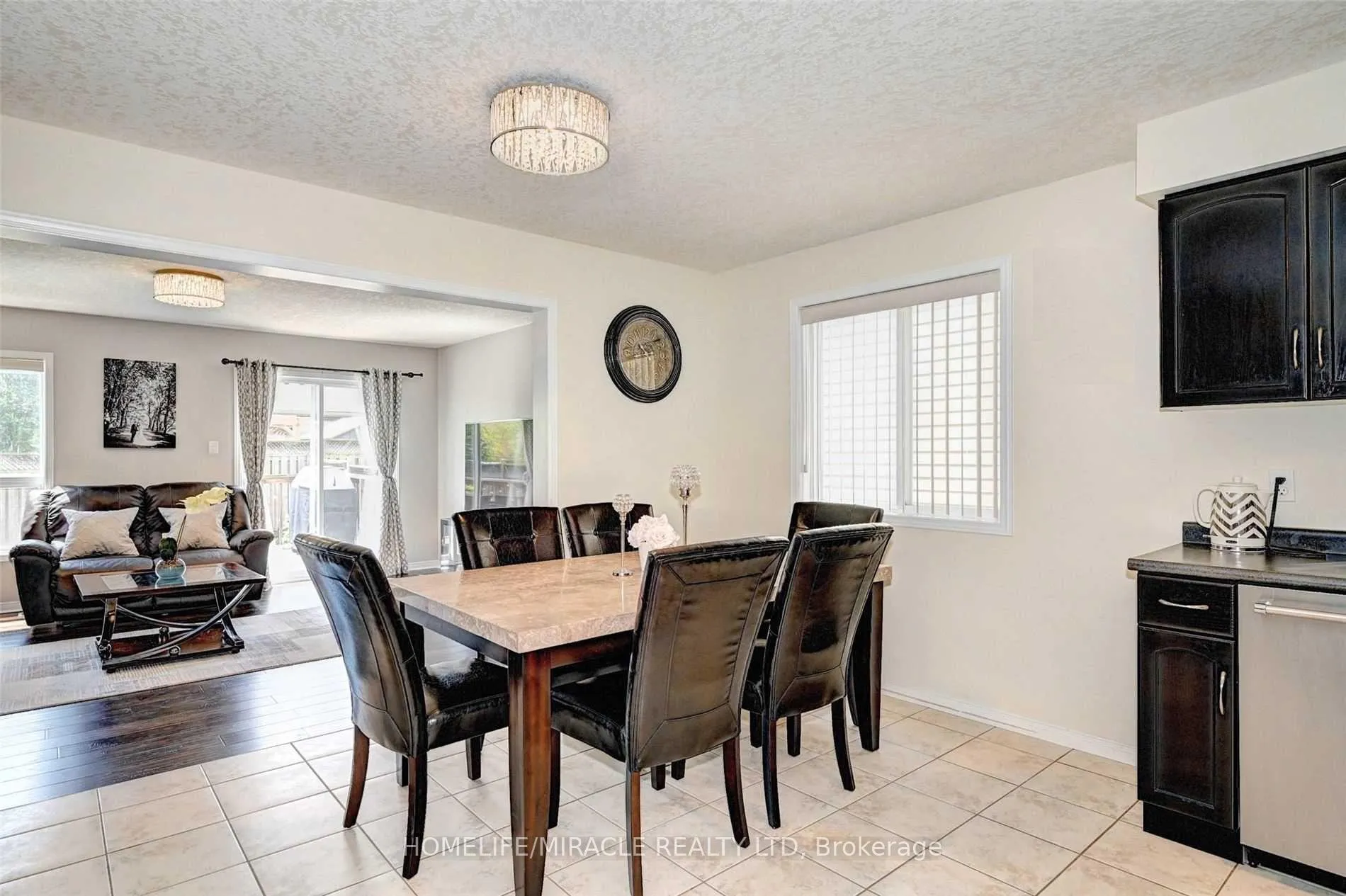Photo 7 of 130 Upper Mercer Street, Kitchener, Grand River South — HOMEH