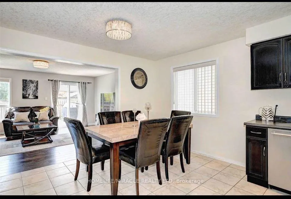 Photo 8 of 130 Upper Mercer Street, Kitchener, Grand River South — HOMEH