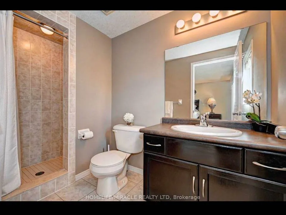 Photo 13 of 130 Upper Mercer Street, Kitchener, Grand River South — HOMEH