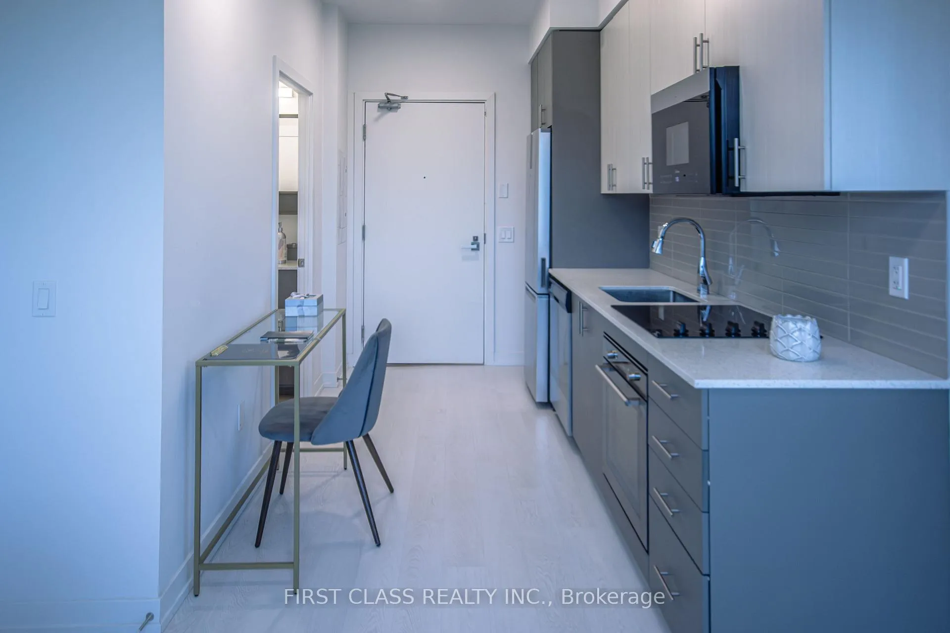 Photo 6 of Unit 701, 415 Main Street W, Hamilton, Kirkendall — HOMEH