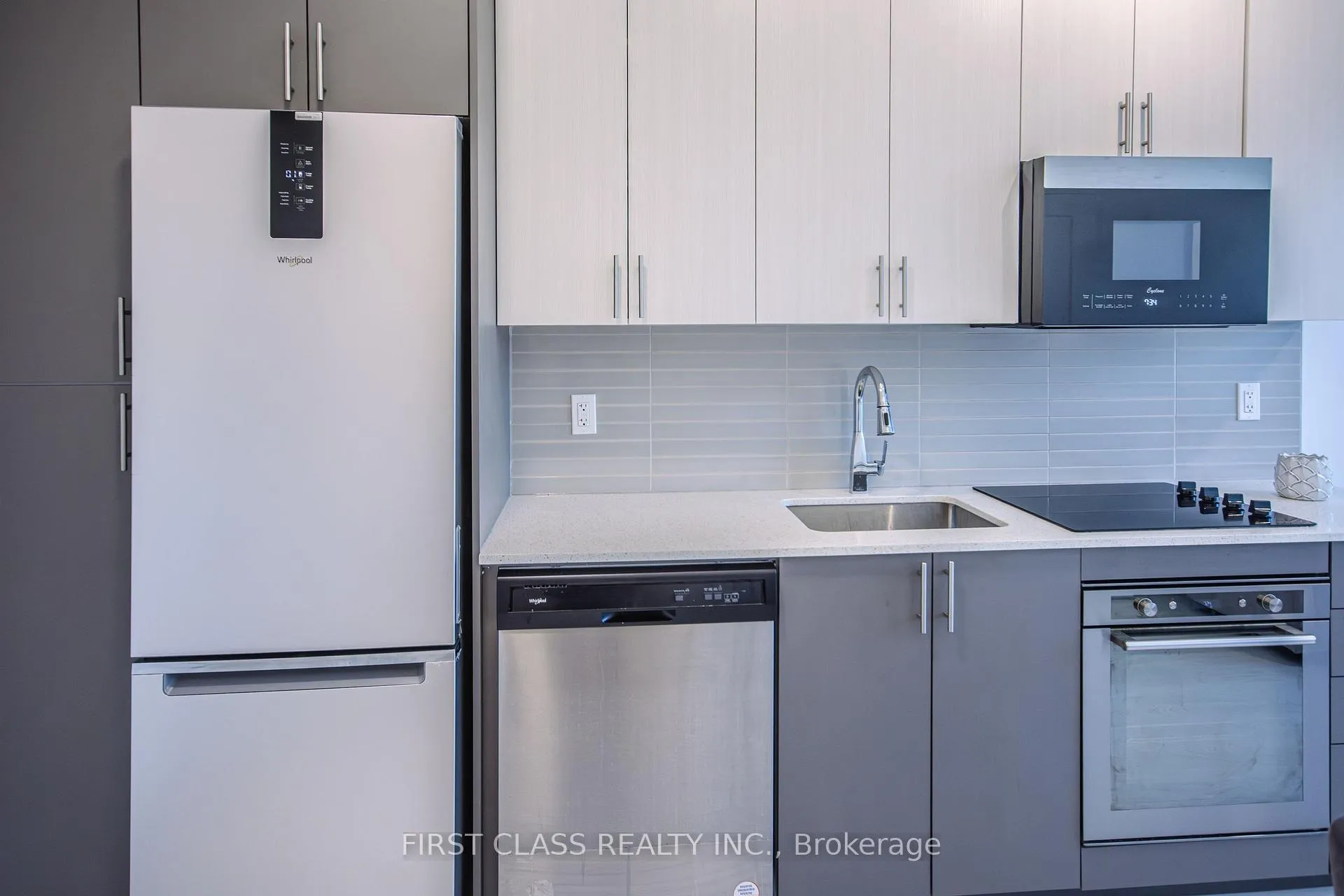 Photo 7 of Unit 701, 415 Main Street W, Hamilton, Kirkendall — HOMEH