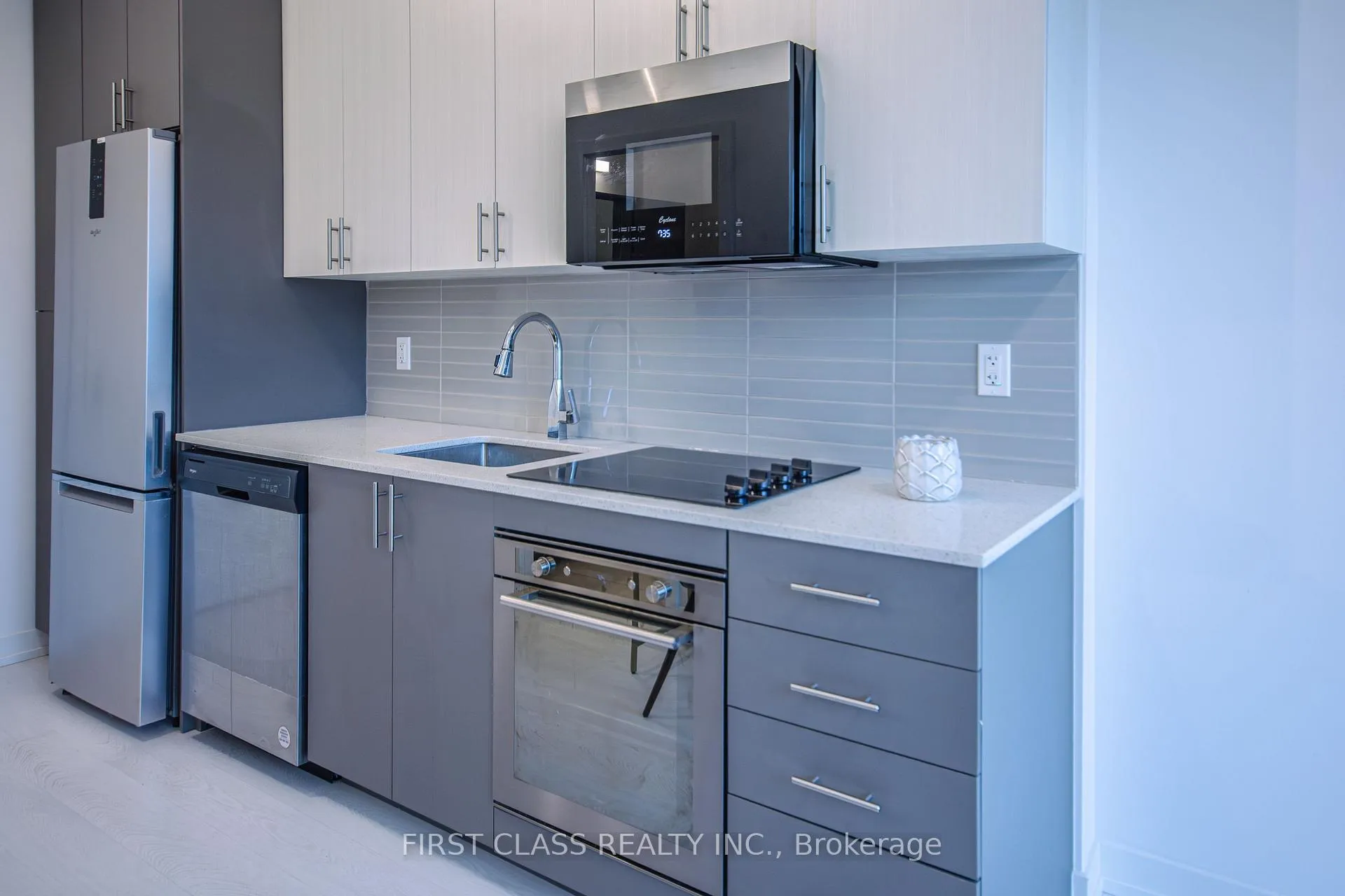 Photo 8 of Unit 701, 415 Main Street W, Hamilton, Kirkendall — HOMEH