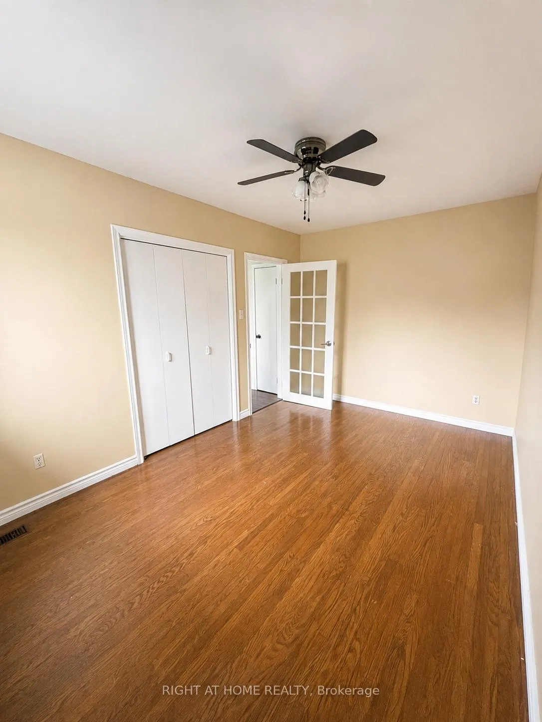 Photo 5 of 22 Charlbrook Avenue, Barrie, Cundles East — HOMEH