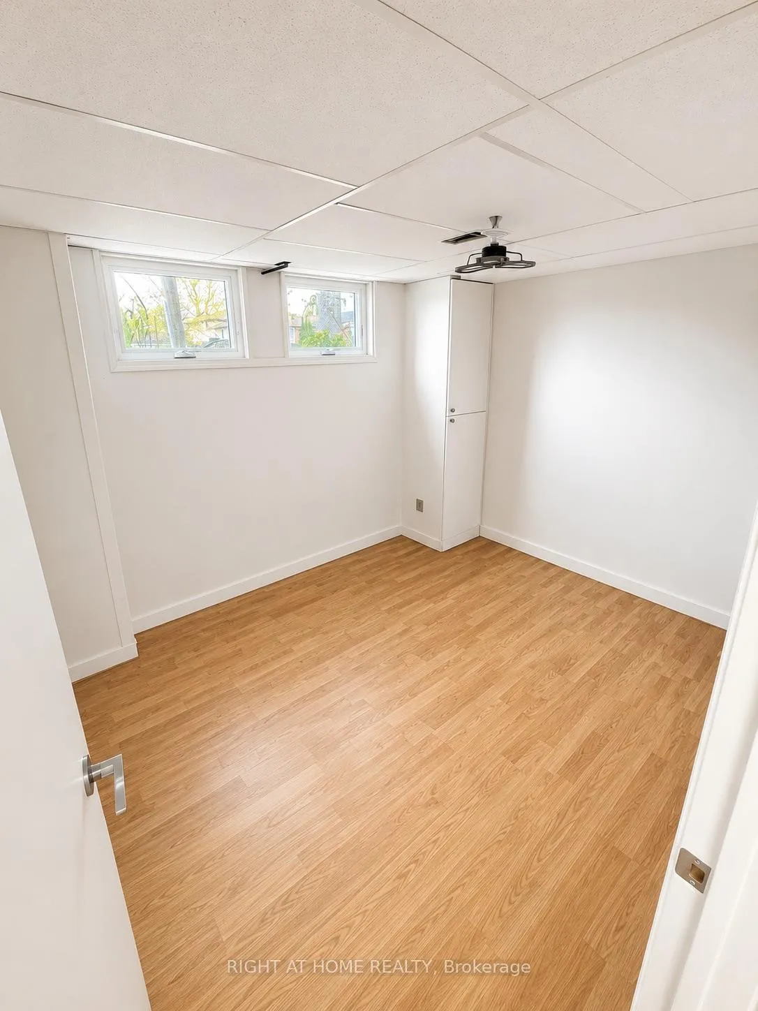Photo 10 of 22 Charlbrook Avenue, Barrie, Cundles East — HOMEH