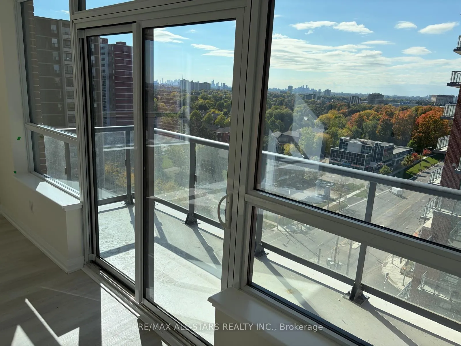 Photo 5 of Unit 1124, 3270 Sheppard Avenue E, Scarborough, Tam O'Shanter-Sullivan — HOMEH