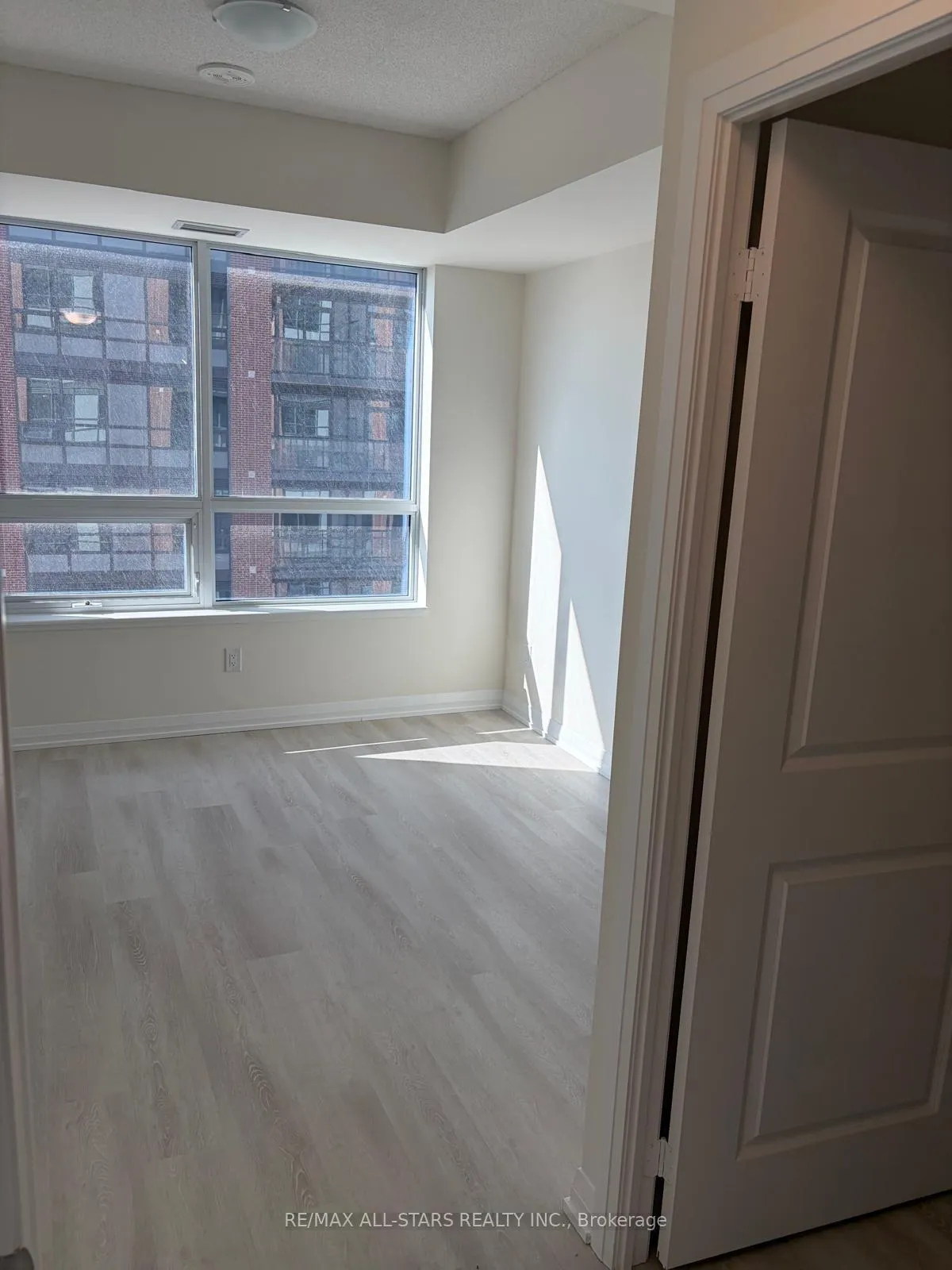 Photo 7 of Unit 1124, 3270 Sheppard Avenue E, Scarborough, Tam O'Shanter-Sullivan — HOMEH