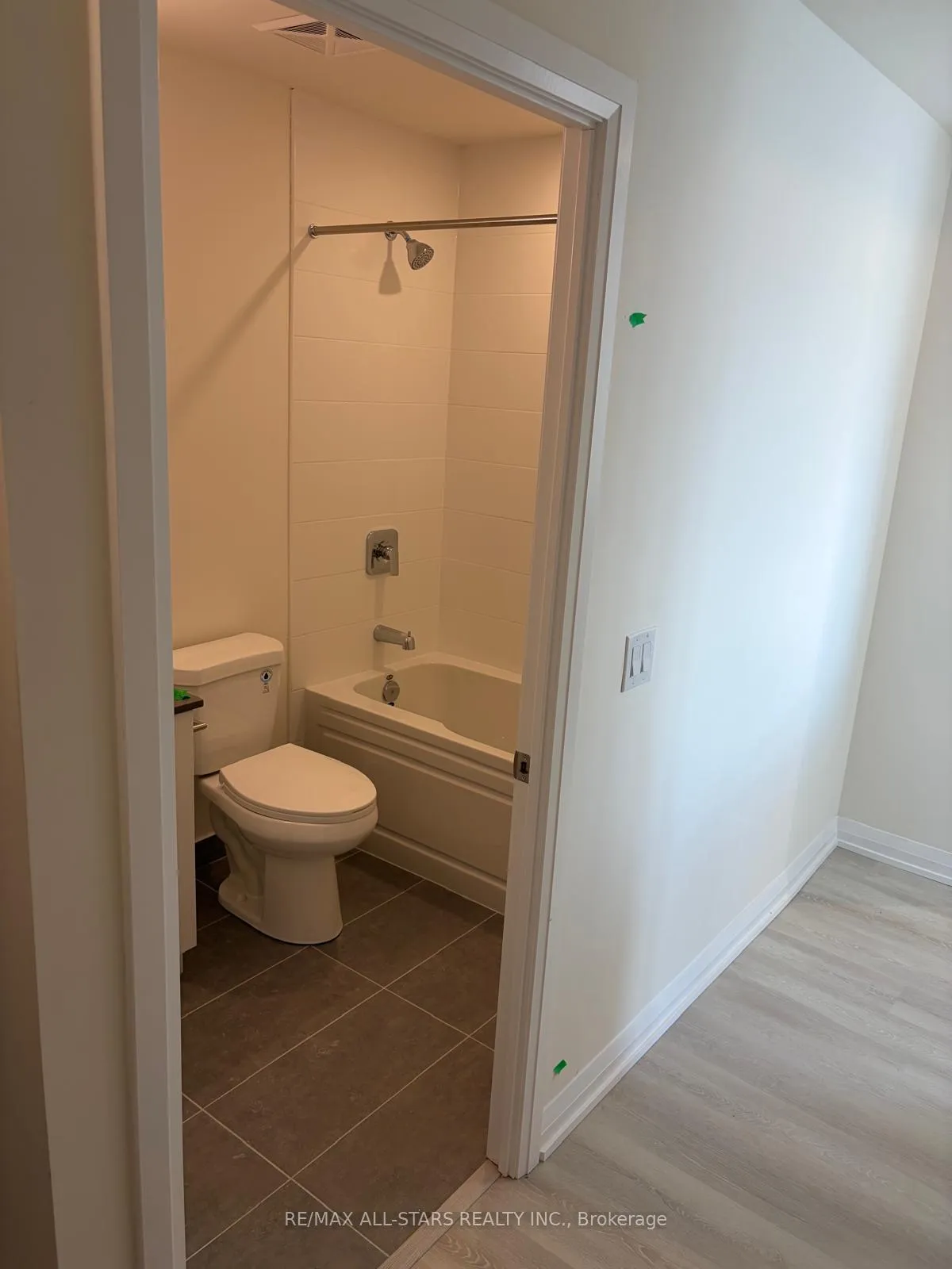 Photo 8 of Unit 1124, 3270 Sheppard Avenue E, Scarborough, Tam O'Shanter-Sullivan — HOMEH
