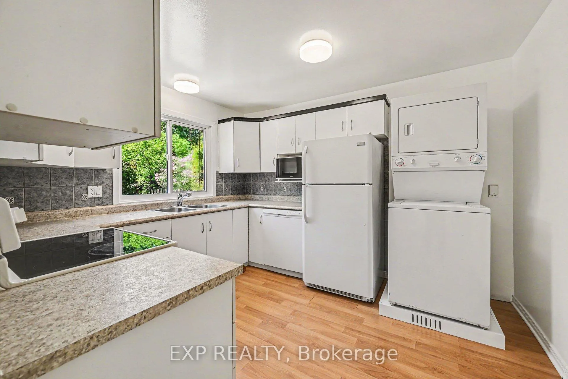 Photo 9 of 1214 Clyde Avenue, Ottawa, Copeland Park — HOMEH