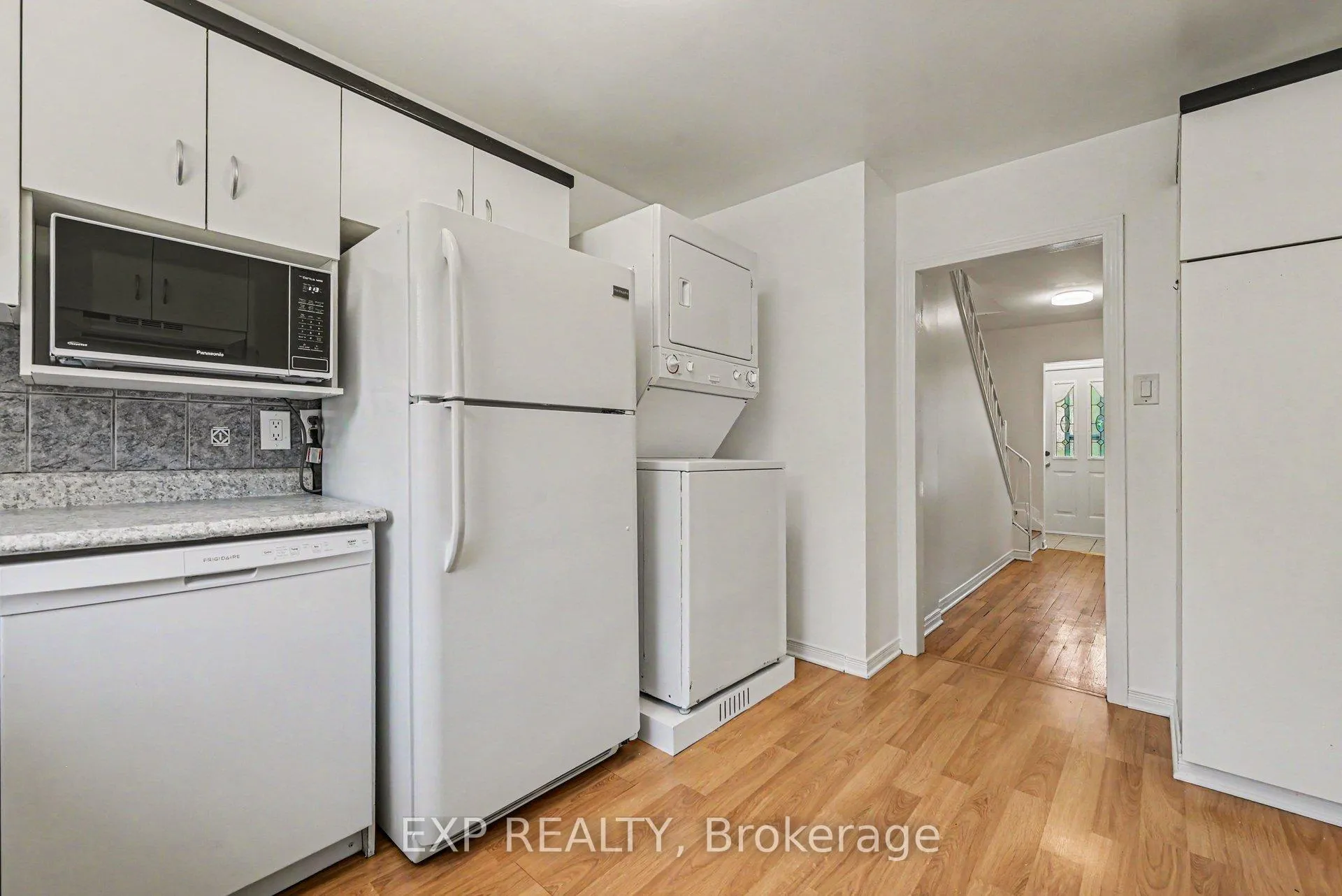 Photo 11 of 1214 Clyde Avenue, Ottawa, Copeland Park — HOMEH