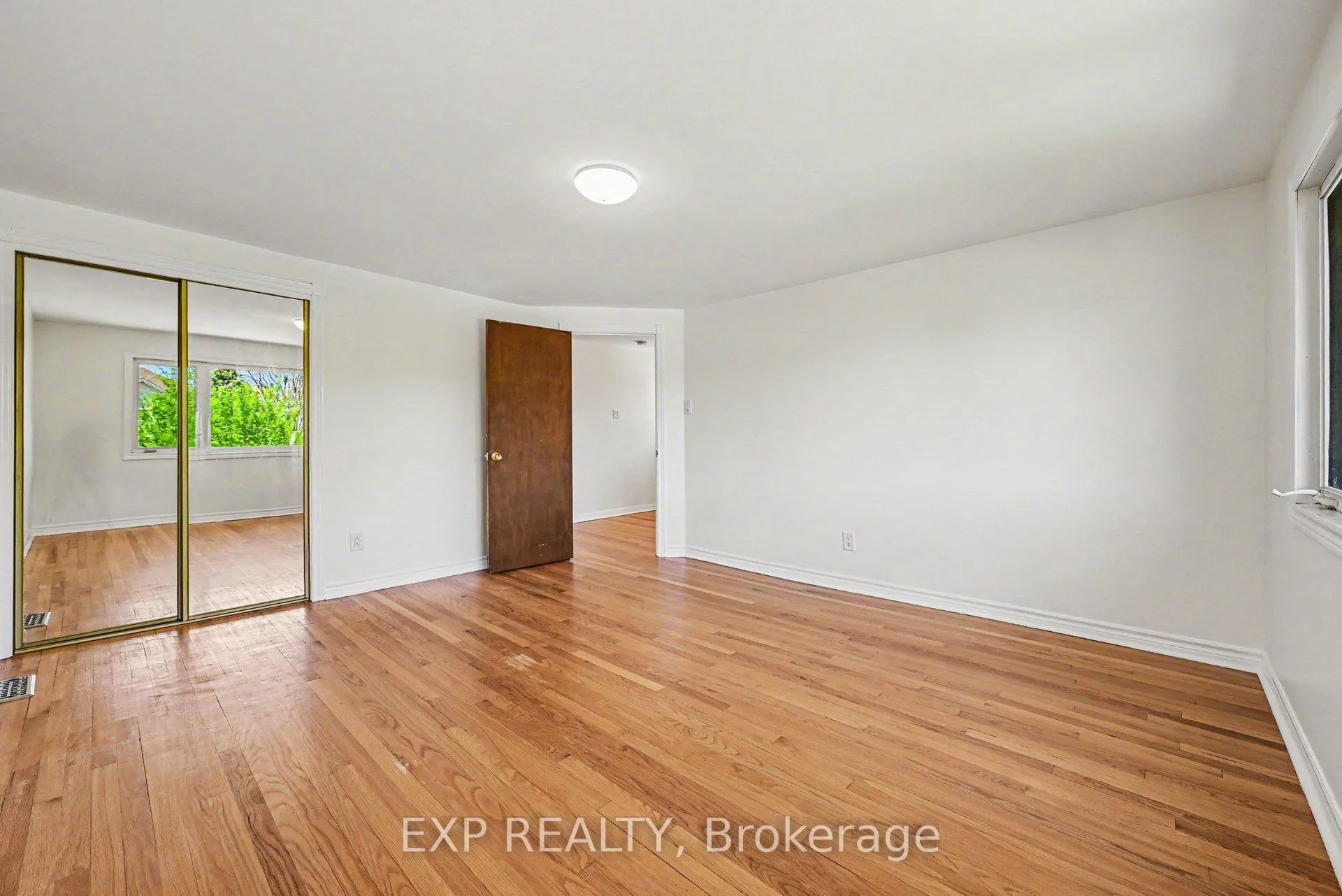 Photo 13 of 1214 Clyde Avenue, Ottawa, Copeland Park — HOMEH