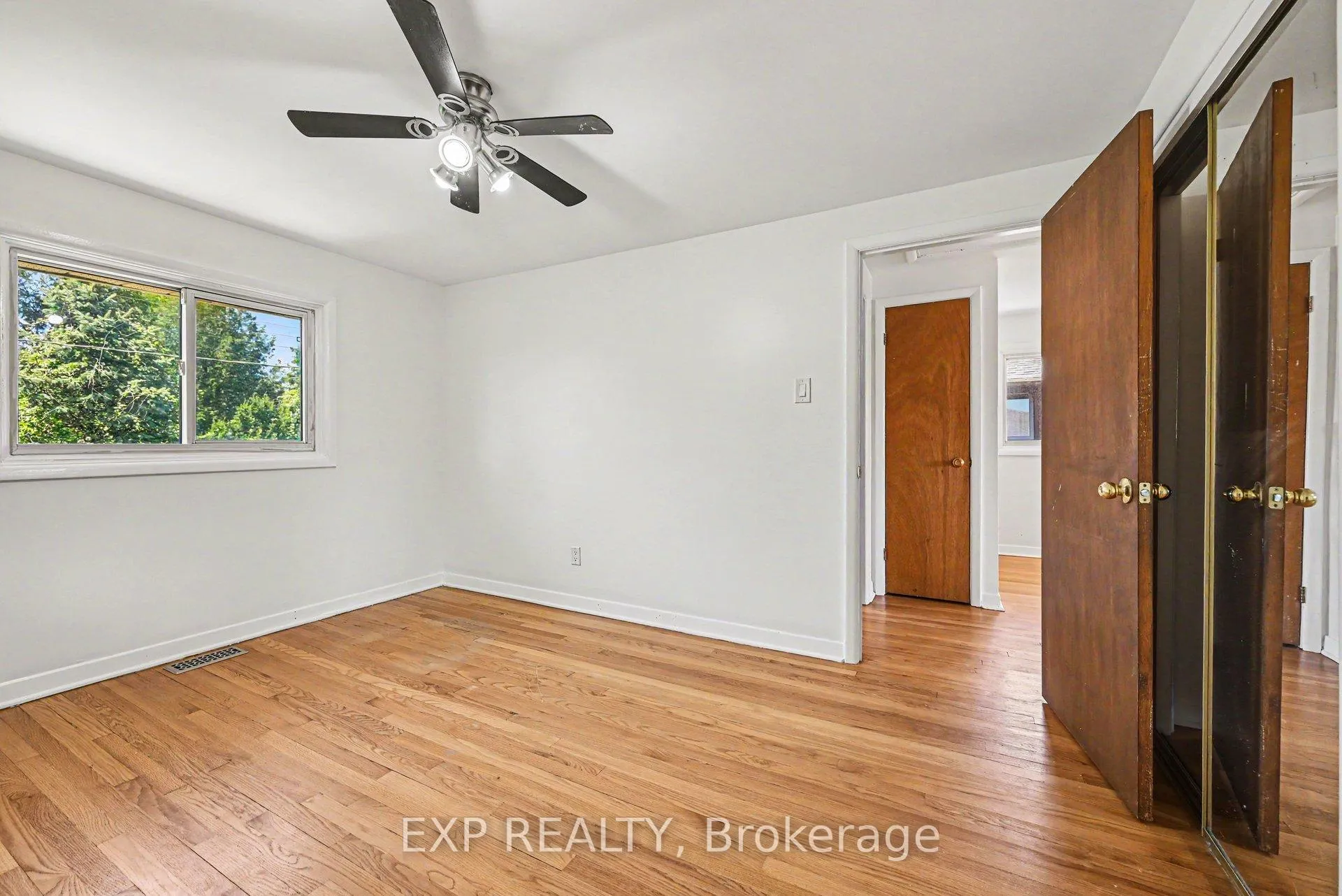 Photo 16 of 1214 Clyde Avenue, Ottawa, Copeland Park — HOMEH