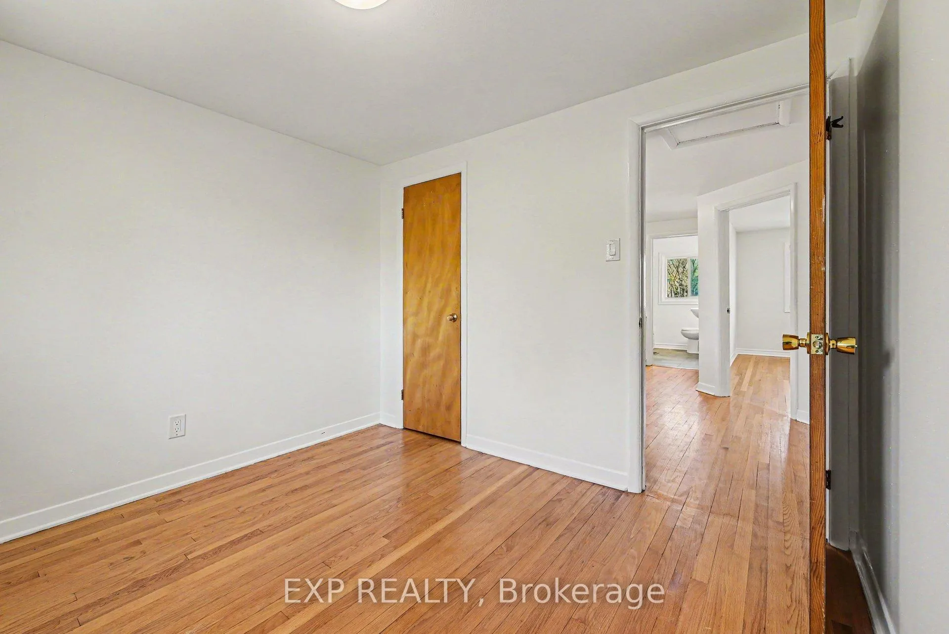 Photo 18 of 1214 Clyde Avenue, Ottawa, Copeland Park — HOMEH