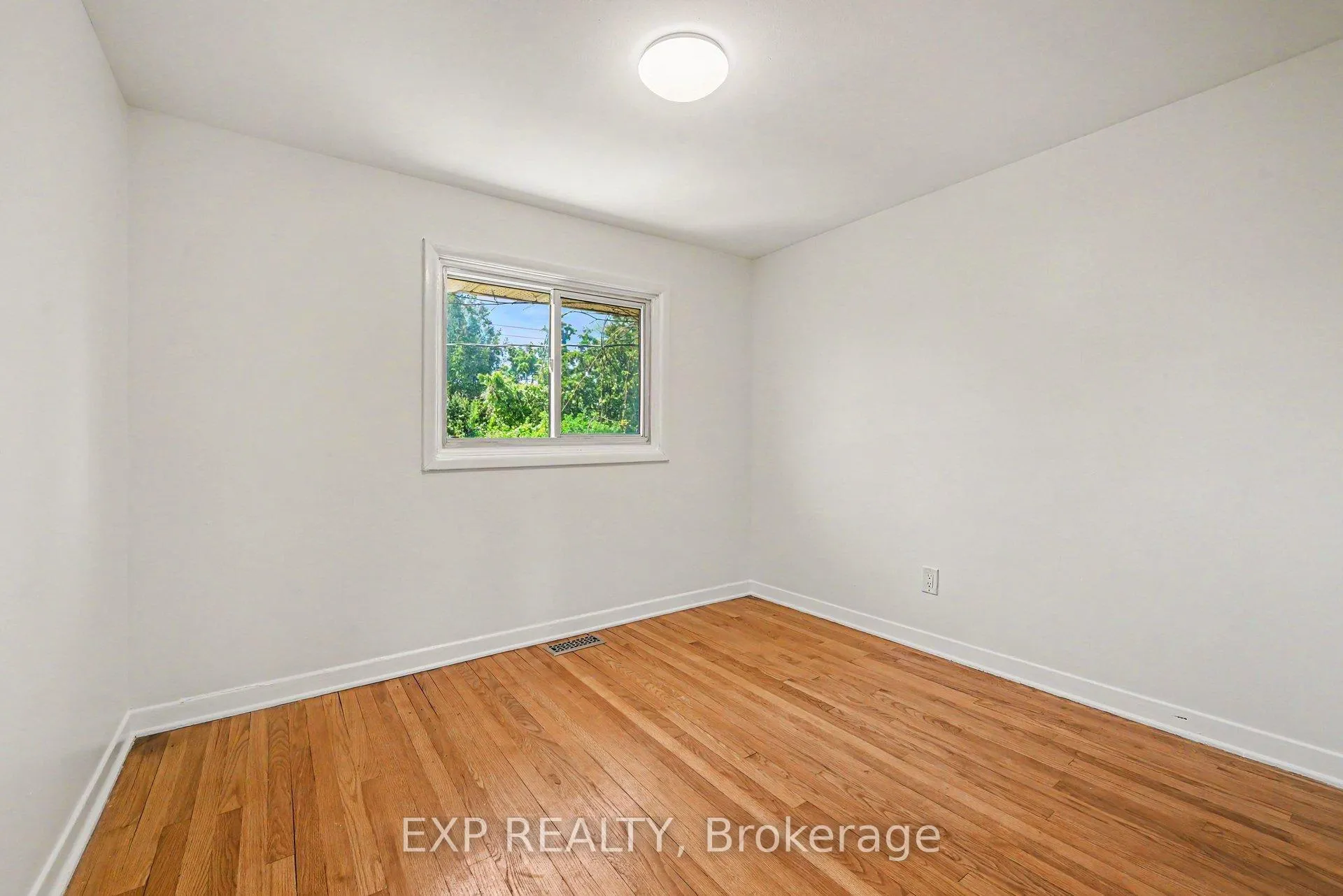 Photo 19 of 1214 Clyde Avenue, Ottawa, Copeland Park — HOMEH